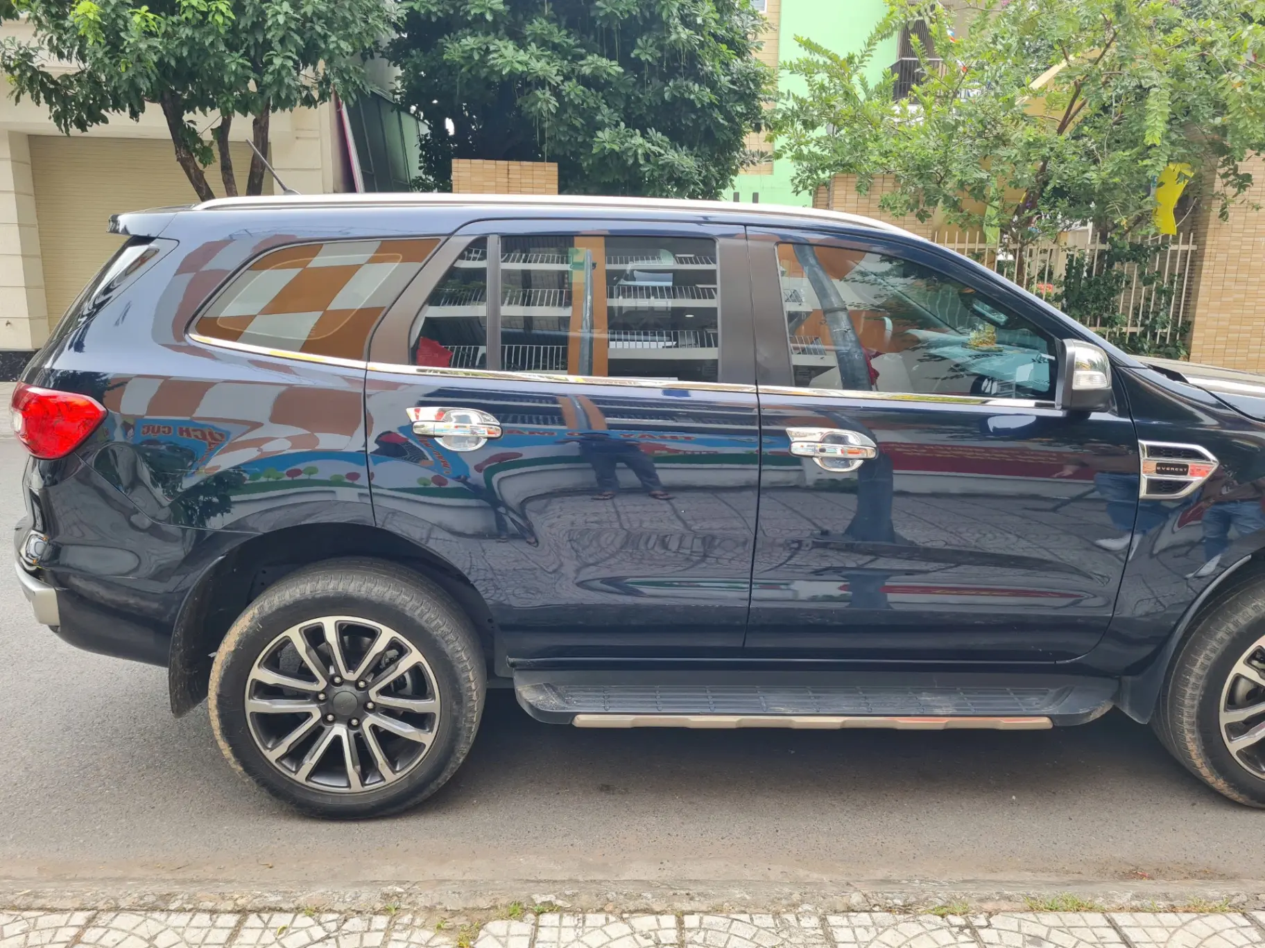 Ford Everest Titanium 2.0L 4x2 AT 2021 - Ngoại thất 8