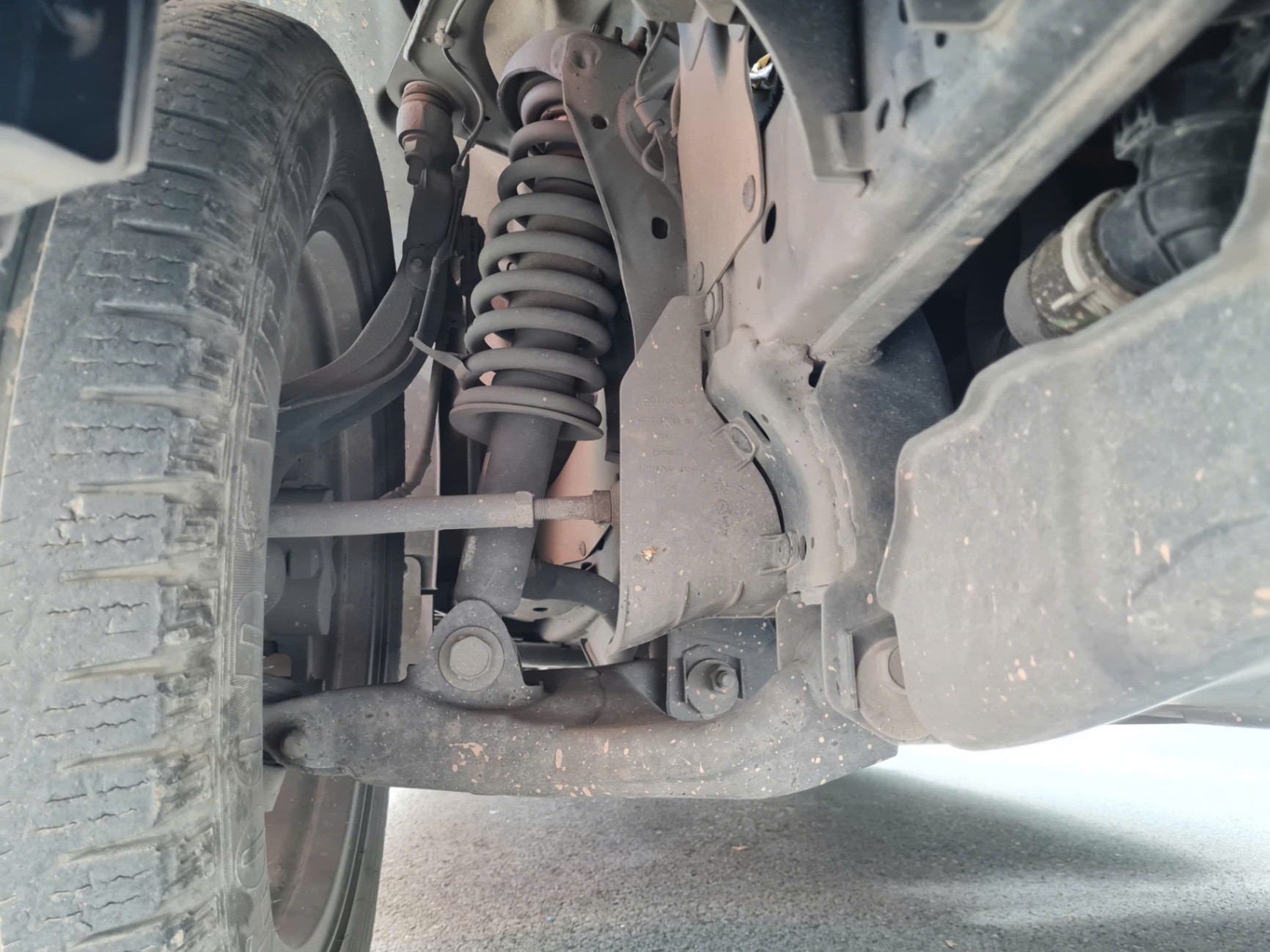 Ford Everest Titanium 2.0L 4x2 AT 2021 - Gầm & khung xe 6