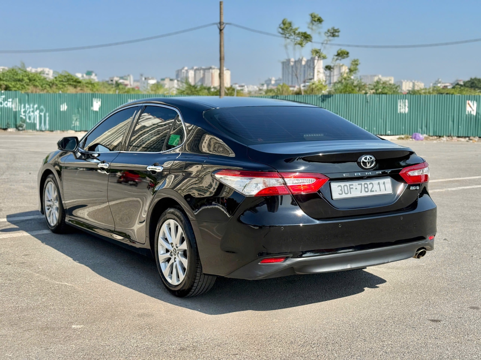 Toyota Camry 2.0G 2019 - Ngoại thất 3