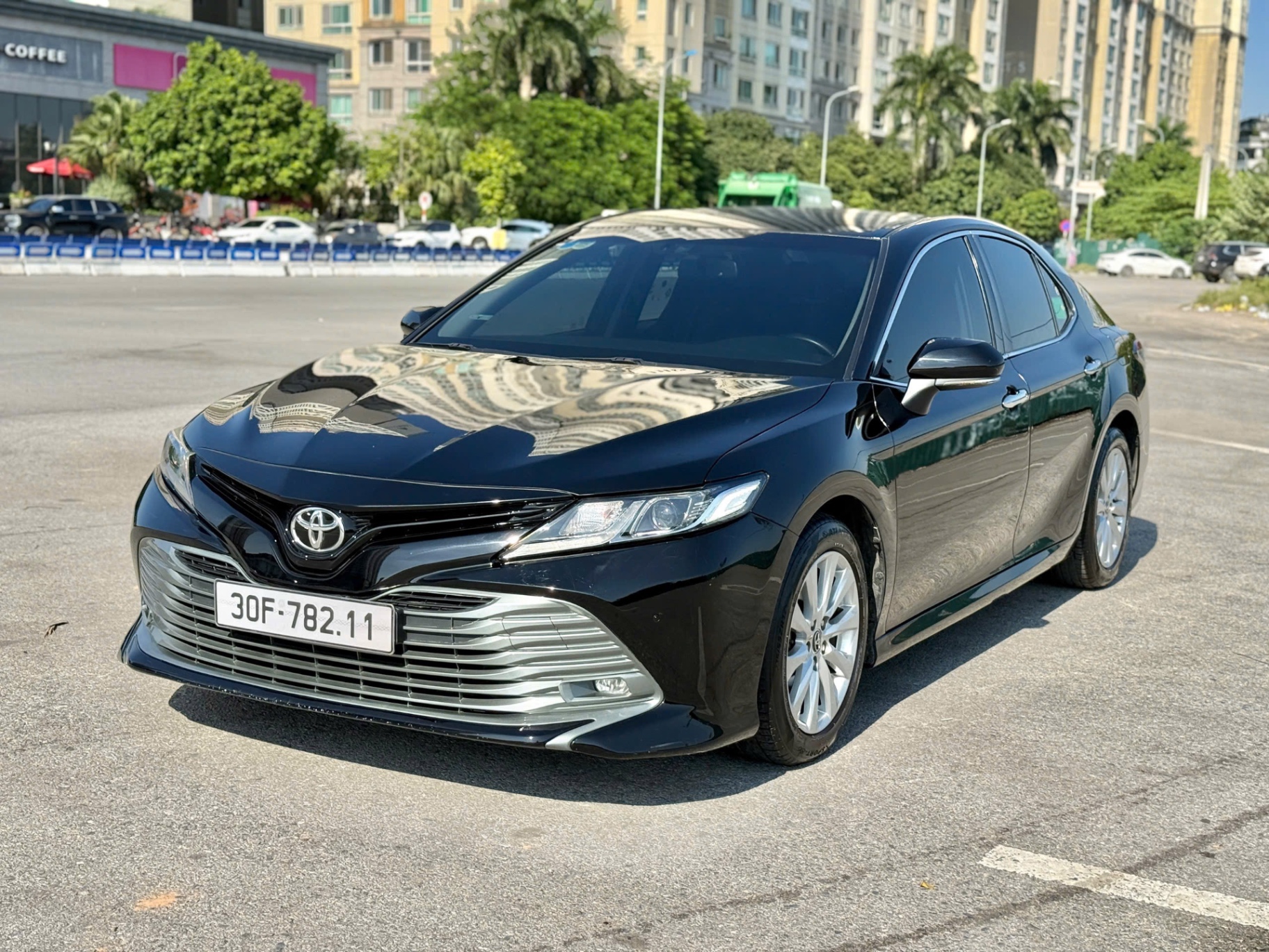 Toyota Camry 2.0G 2019
