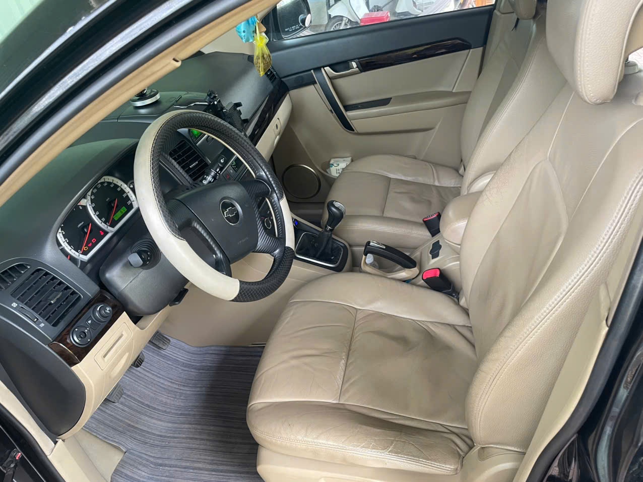 Chevrolet Captiva LT 2.4 MT 2008 - Nội thất 12
