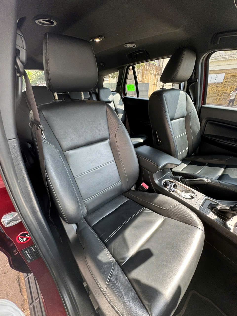 Ford Everest Titanium 2.0L 4x2 AT 2020 - Nội thất 3