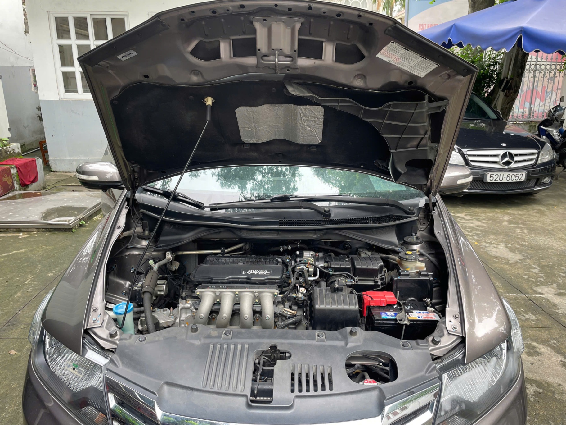 Honda City 1.5 AT 2013 - Khoang động cơ 1