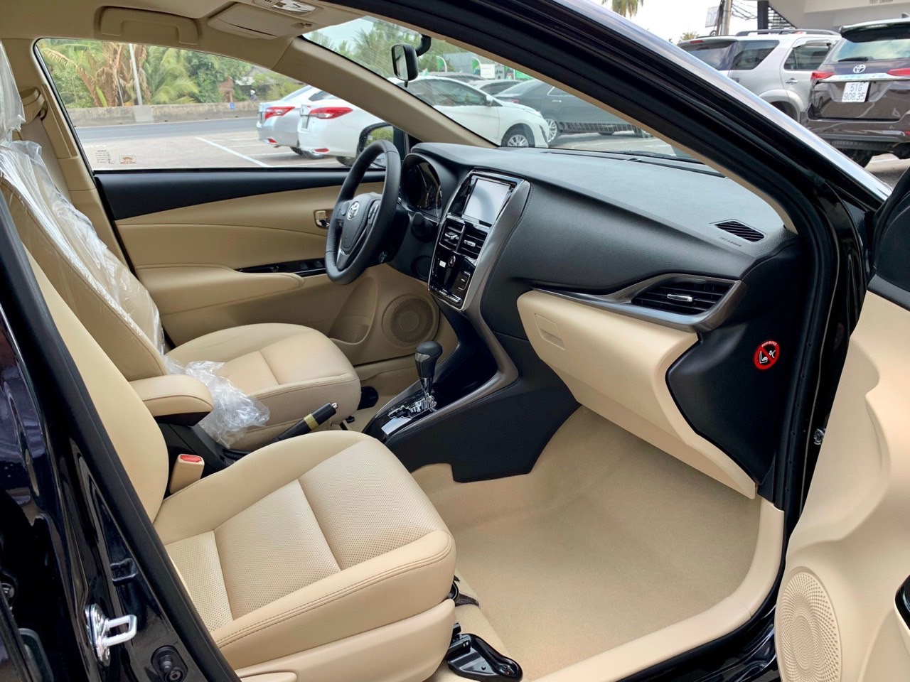 Toyota Vios G 1.5 CVT 2022 - Nội thất 1