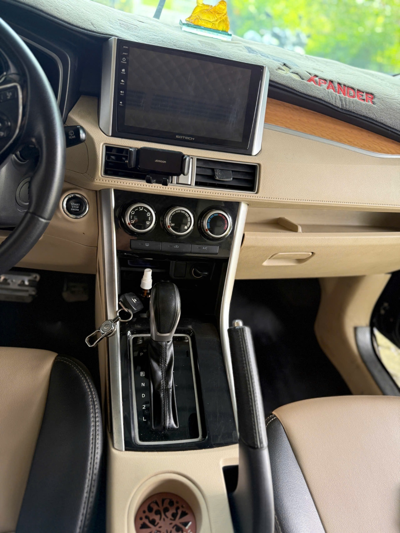 Mitsubishi Xpander 1.5 AT 2019 - Nội thất 6
