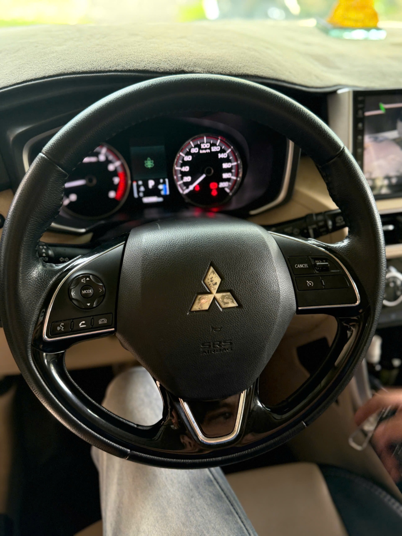 Mitsubishi Xpander 1.5 AT 2019 - Nội thất 11