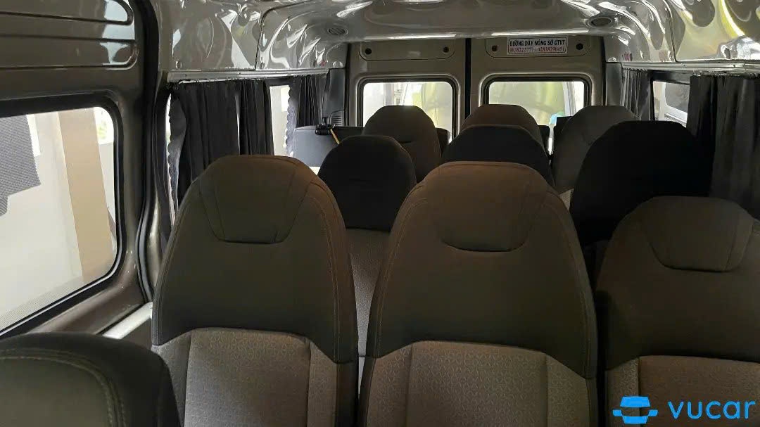 Ford Transit Tiêu chuẩn 2022 - Nội thất 3