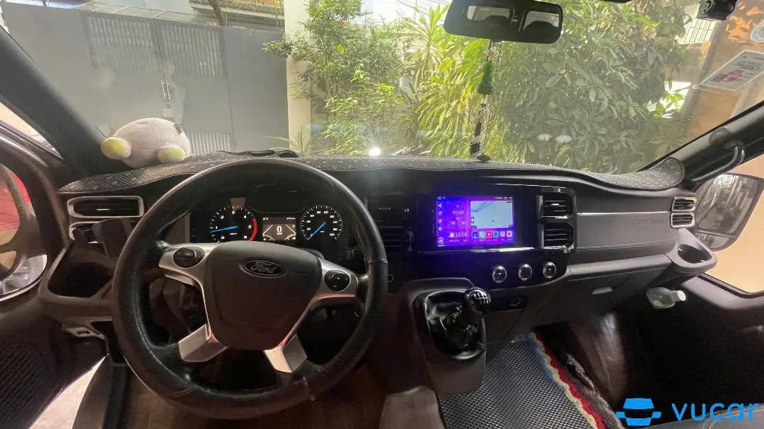 Ford Transit Tiêu chuẩn 2022 - Nội thất 4