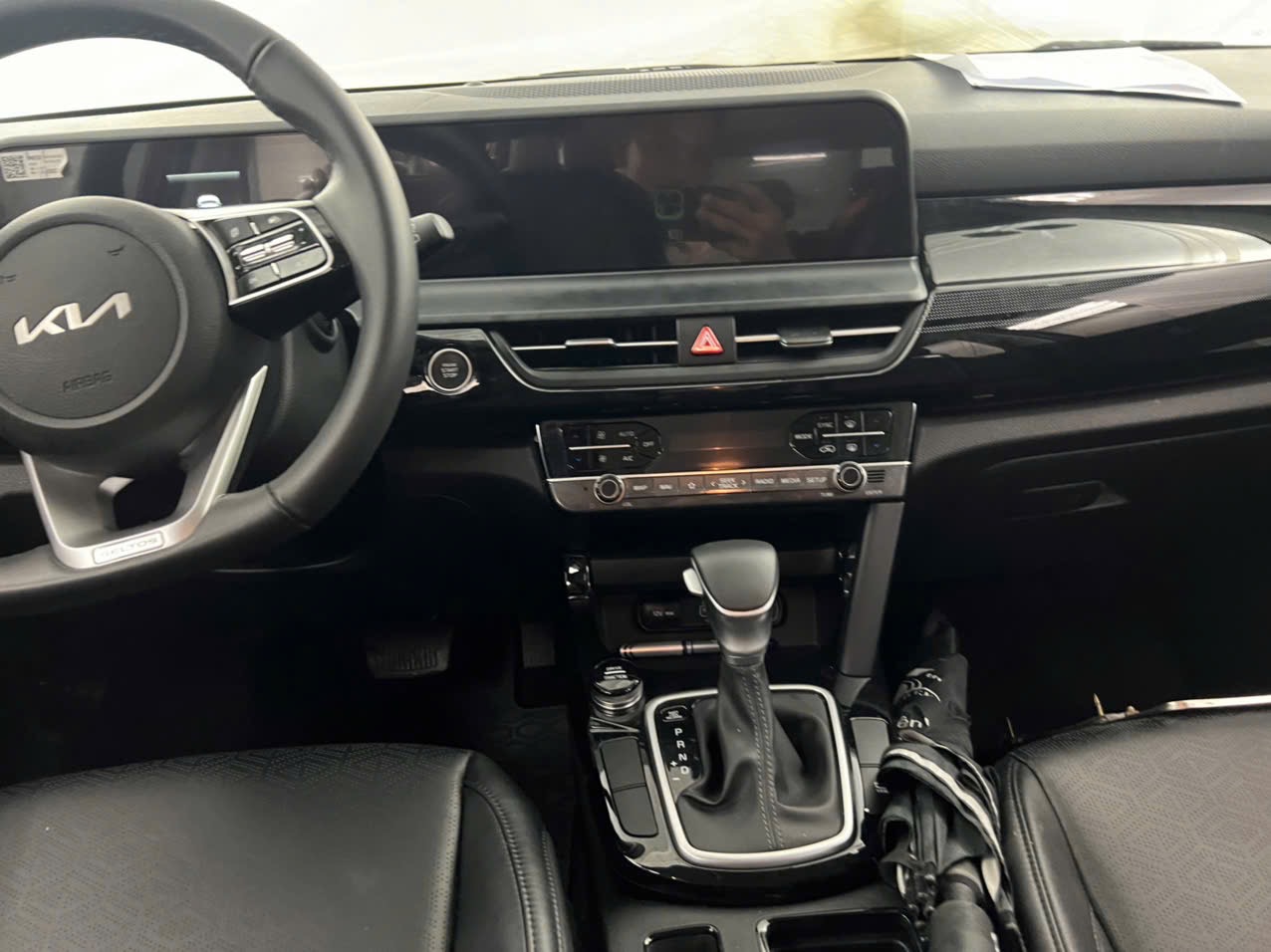 Kia Seltos Luxury 1.5 AT 2024 - Nội thất 1