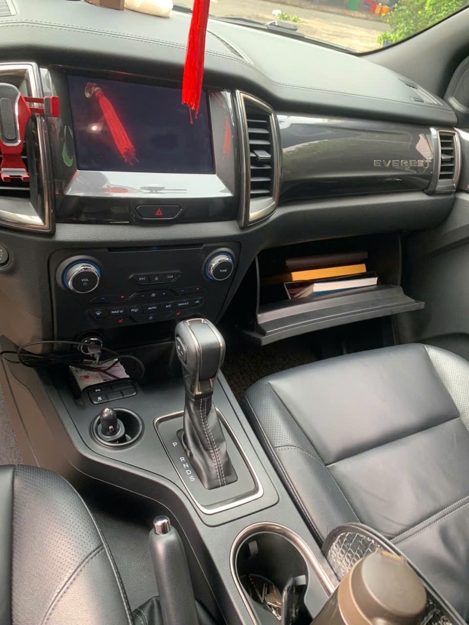Ford Everest 2021 Titanium 2.0L 4x2 AT - Nội thất 8