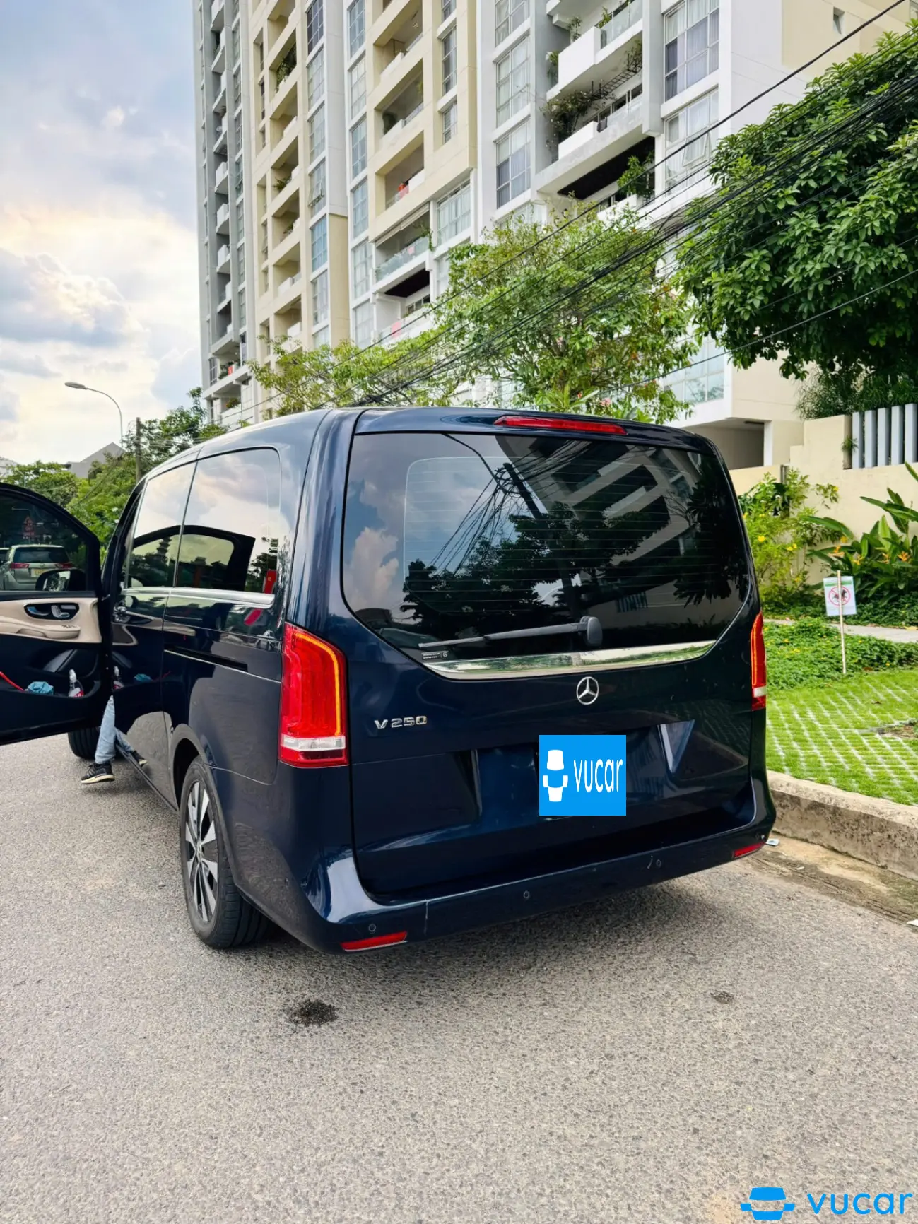 Mercedes Benz V class V250 Luxury 2020 - Ngoại thất 6