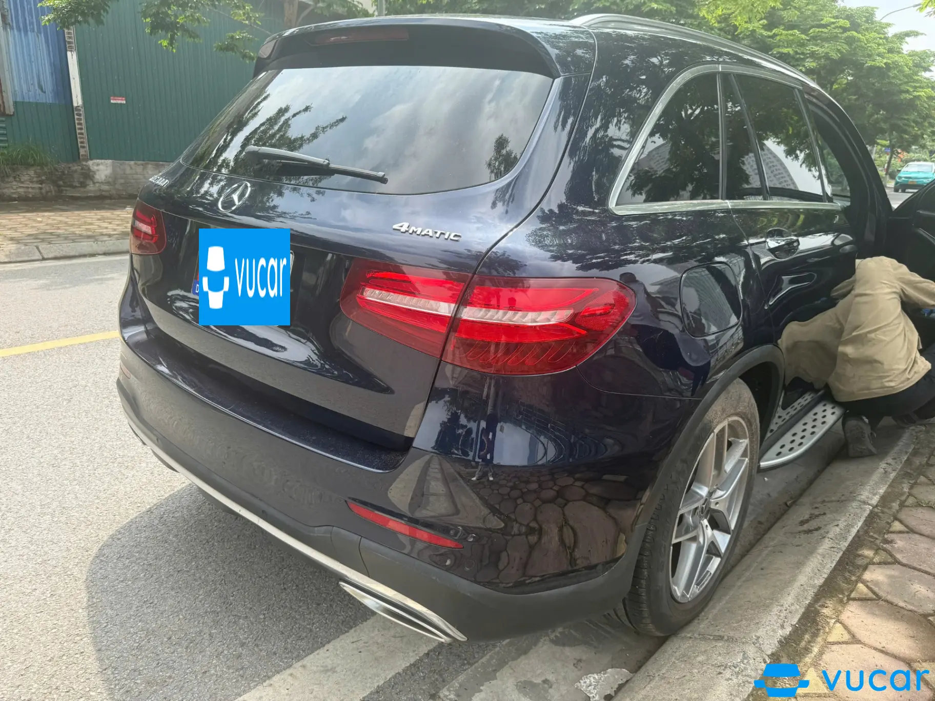 Mercedes Benz GLC300 - Ngoại thất 8