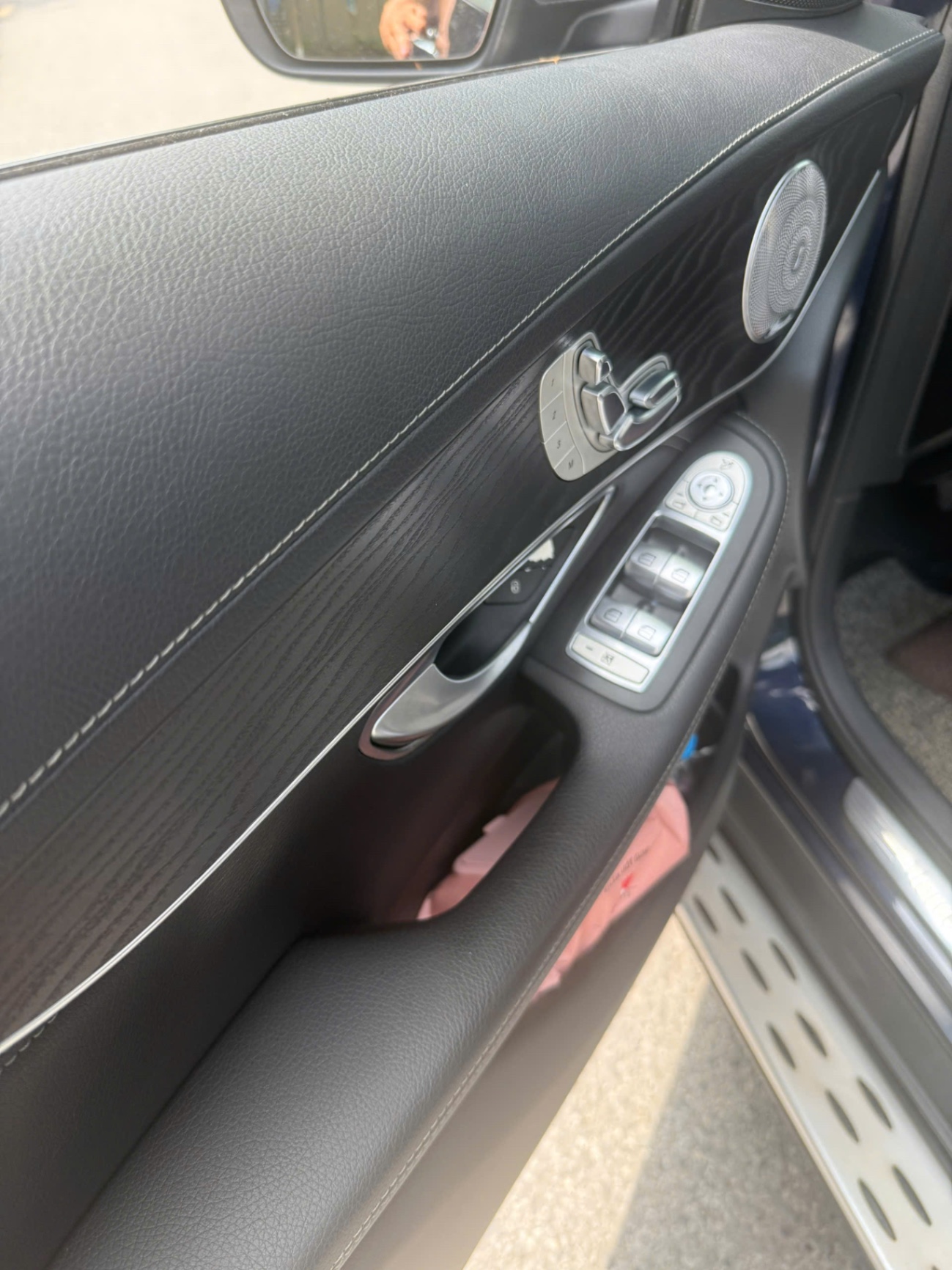 Mercedes Benz GLC300 - Nội thất 5