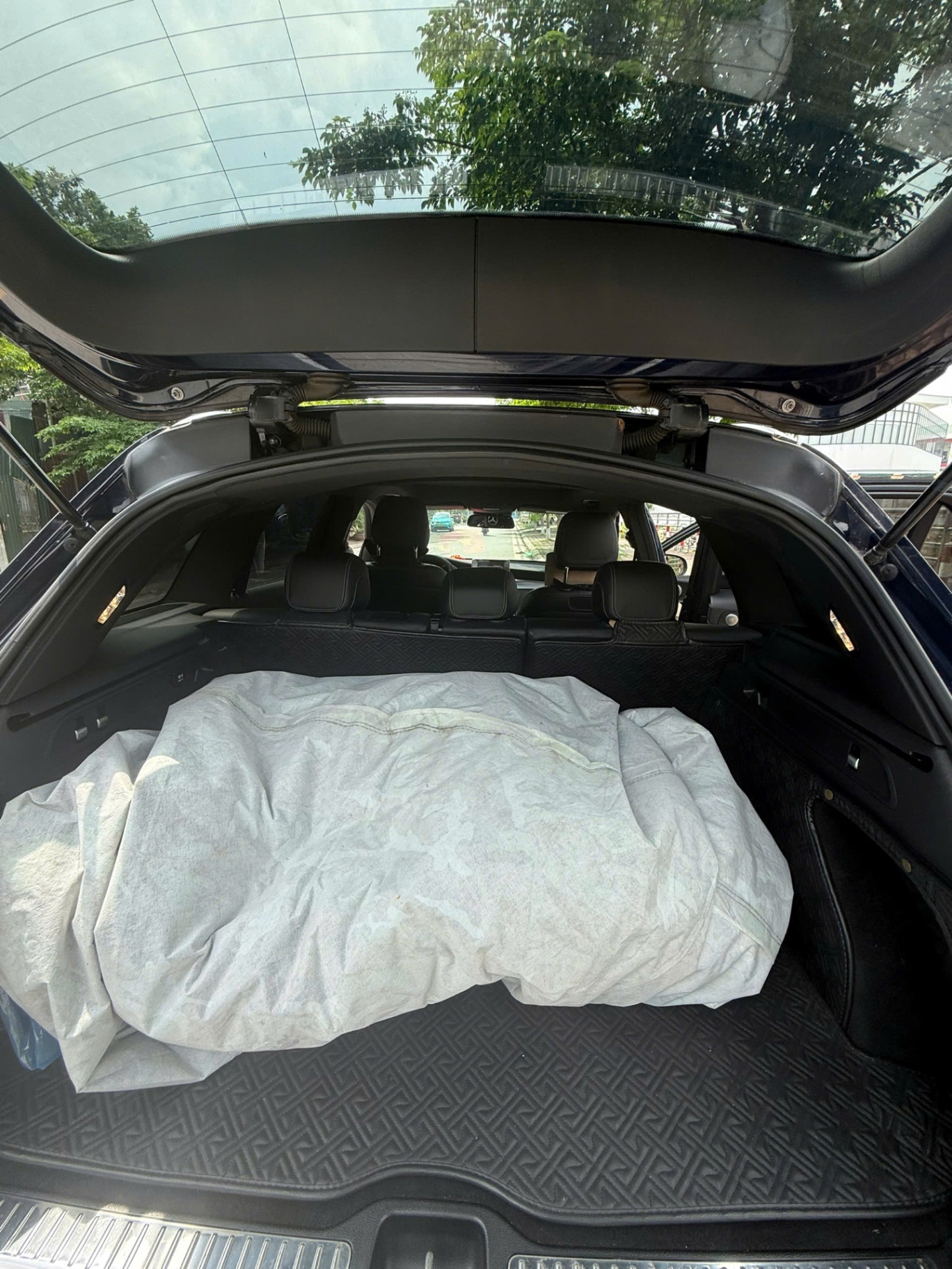 Mercedes Benz GLC300 - Nội thất 9