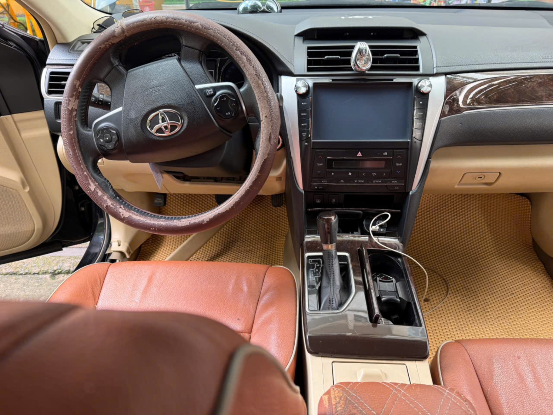 Toyota Camry 2.0E 2017 - Nội thất 8