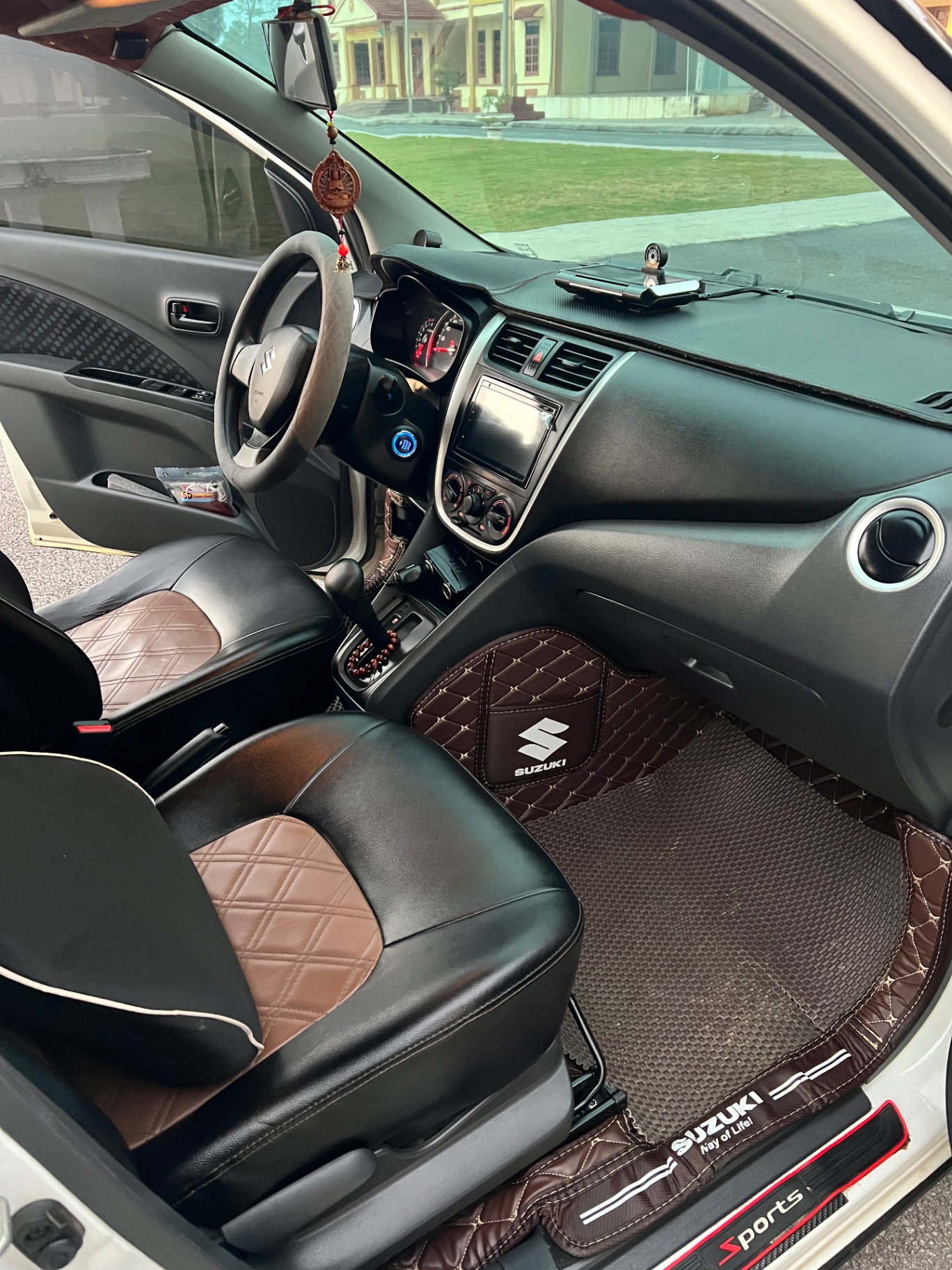 Suzuki Celerio 1.0 AT 2019 - Nội thất 2