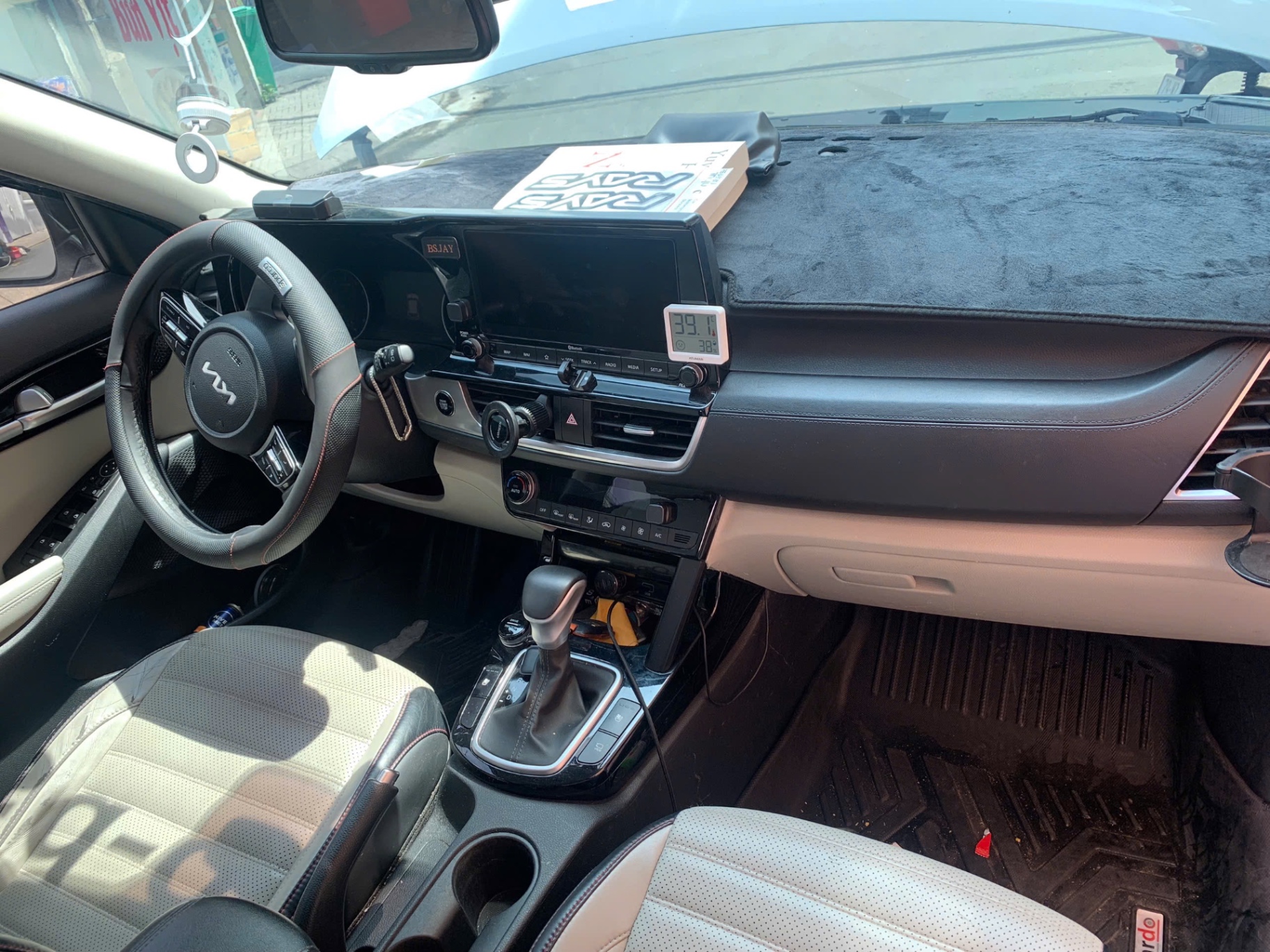 Kia Seltos Premium 1.4 AT 2022 - Nội thất 5