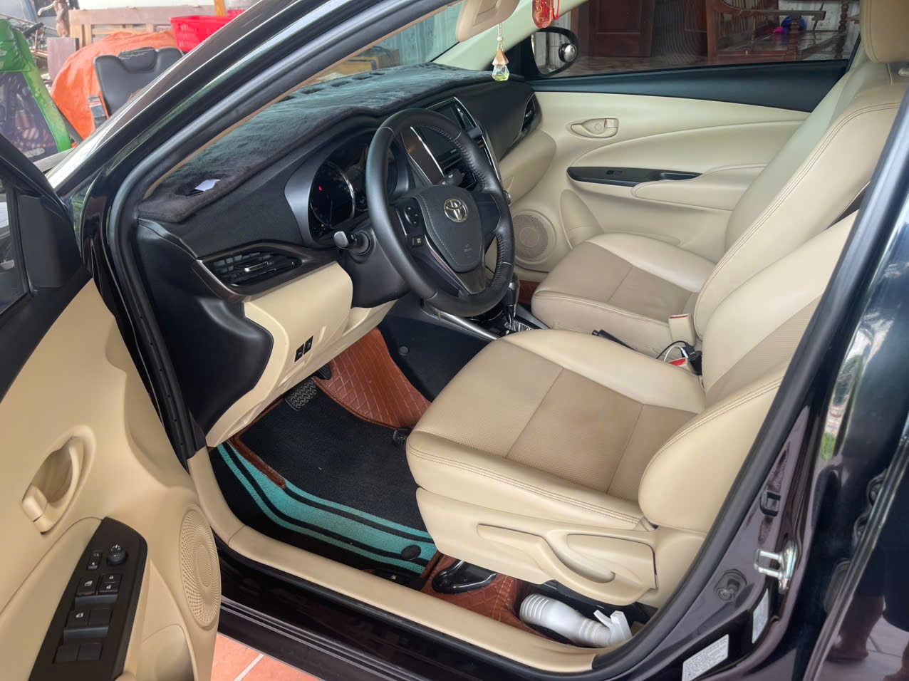 Toyota Vios E CVT 2022 - Nội thất 4