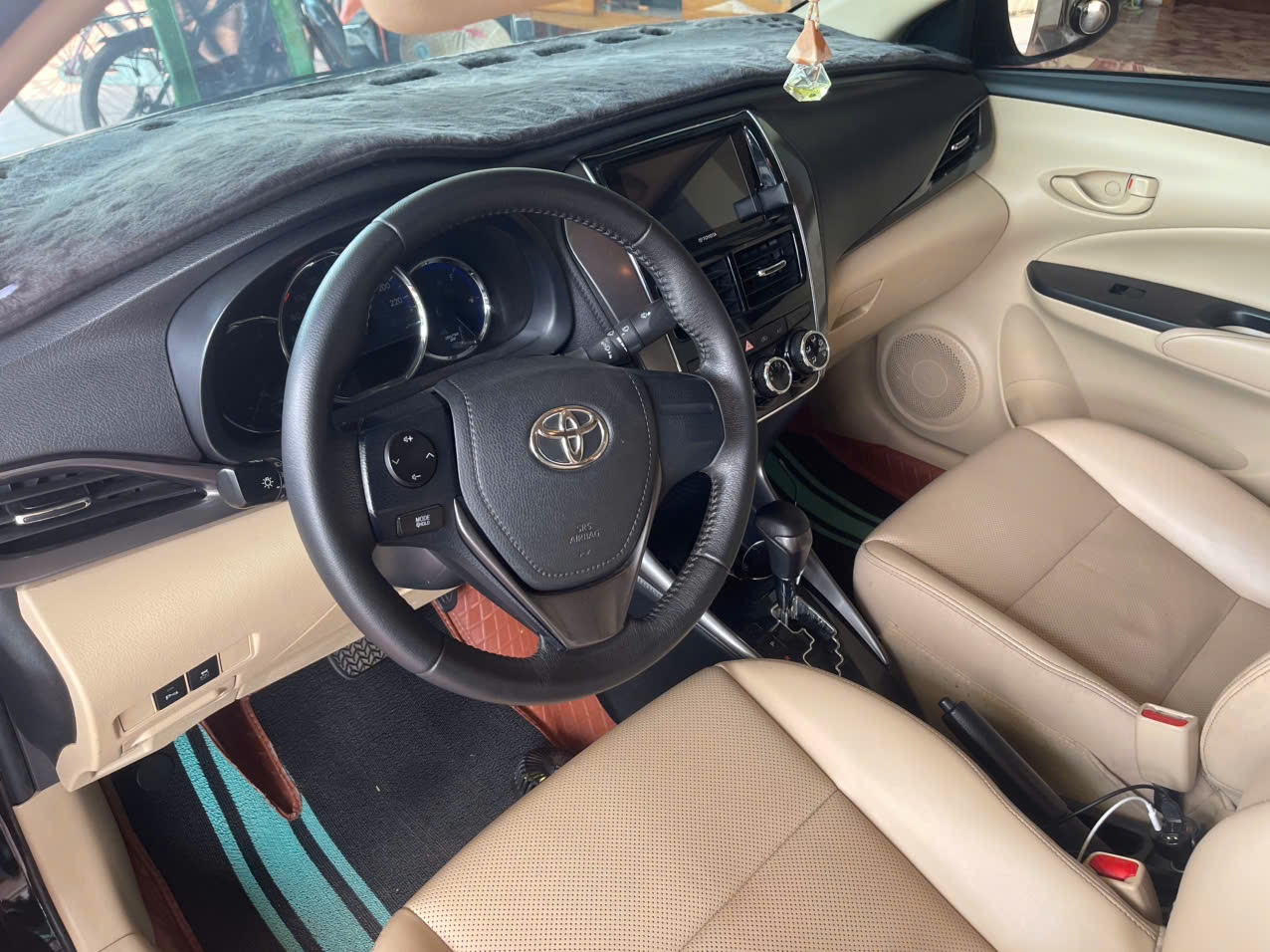 Toyota Vios E CVT 2022 - Nội thất 5