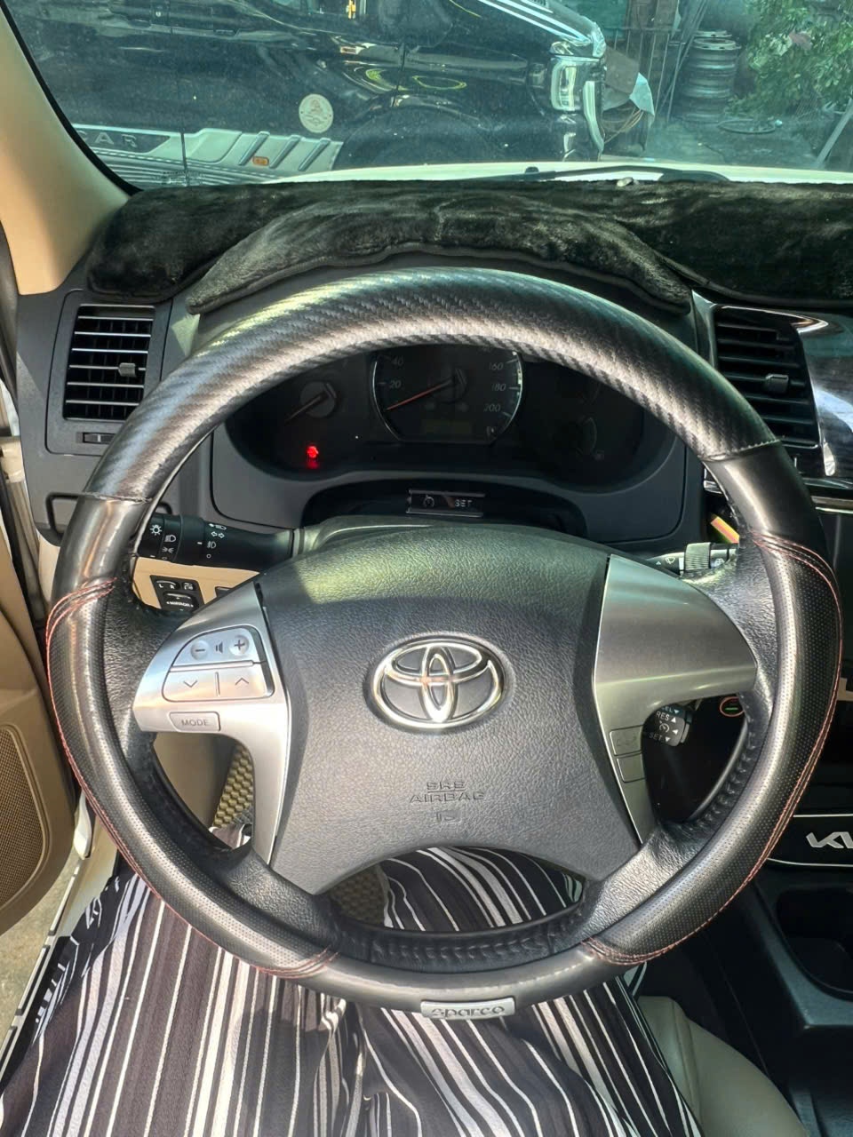 Toyota Fortuner 2016 TRD Sportivo 4x2 AT - Nội thất 2