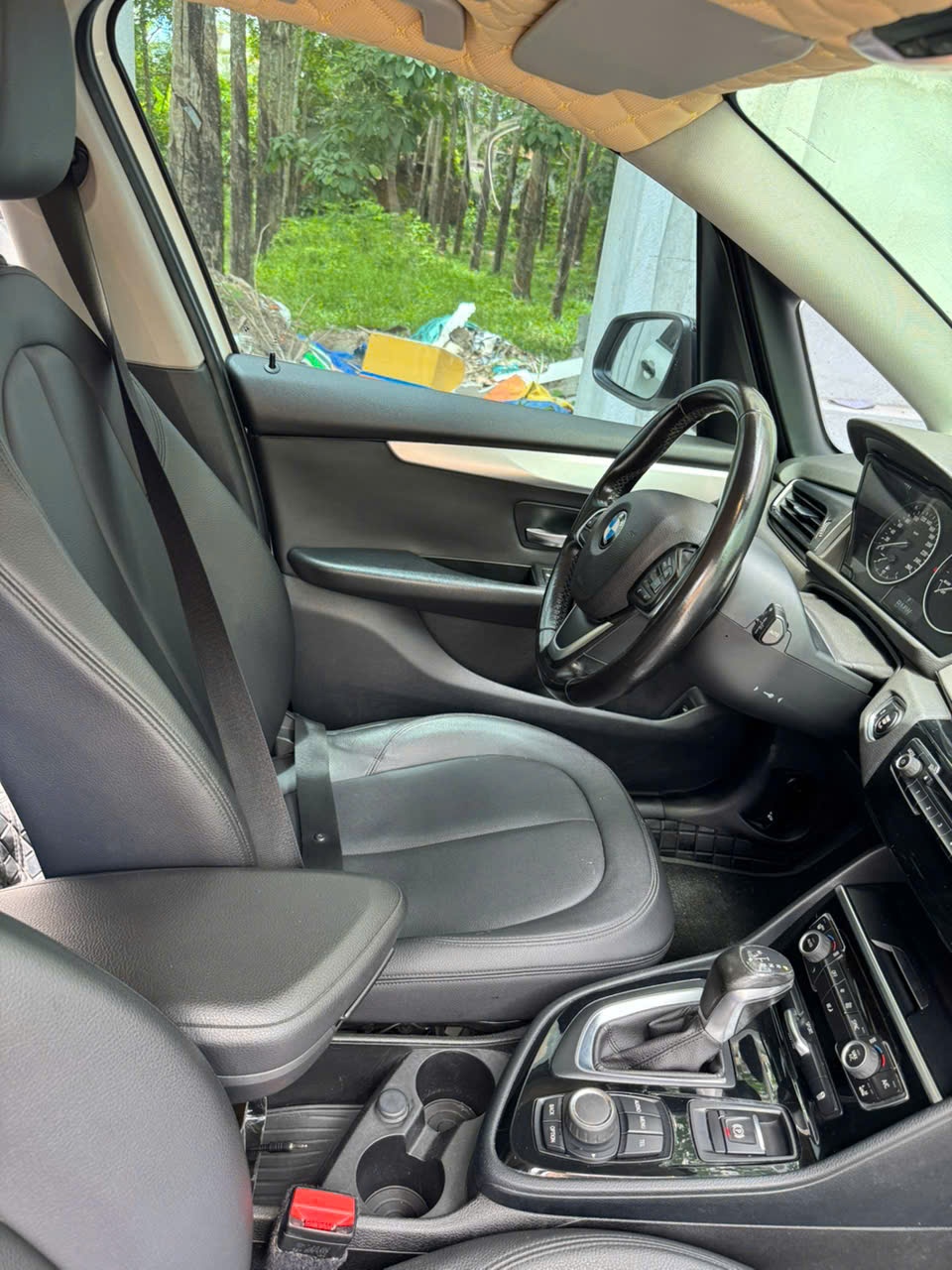 BMW 2 Series 218i Active Tourer 2015 - Nội thất 8