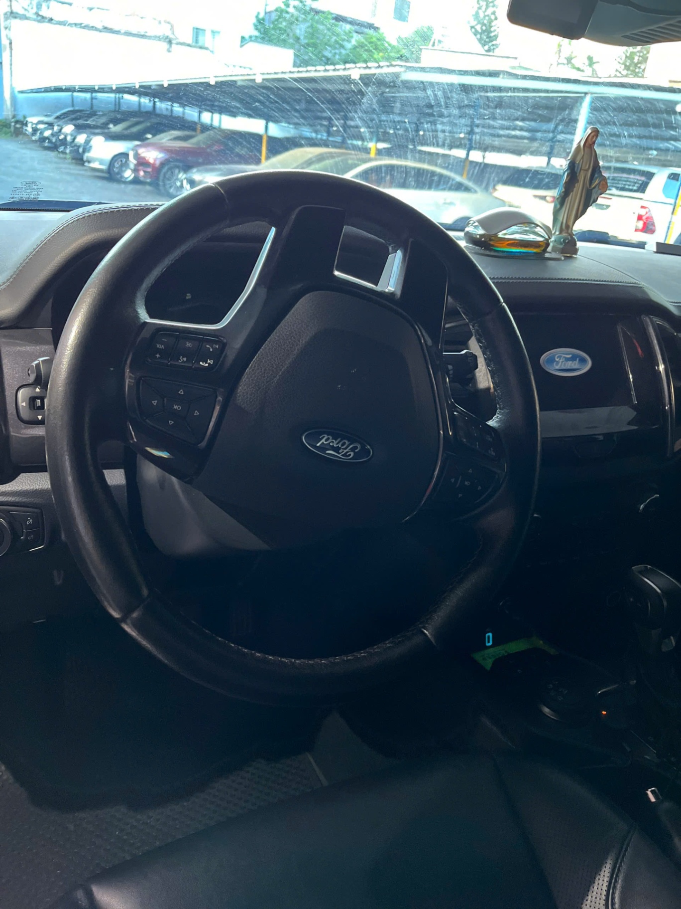 Ford Everest Titanium 2.0L 4x4 AT 2020 - Nội thất 1