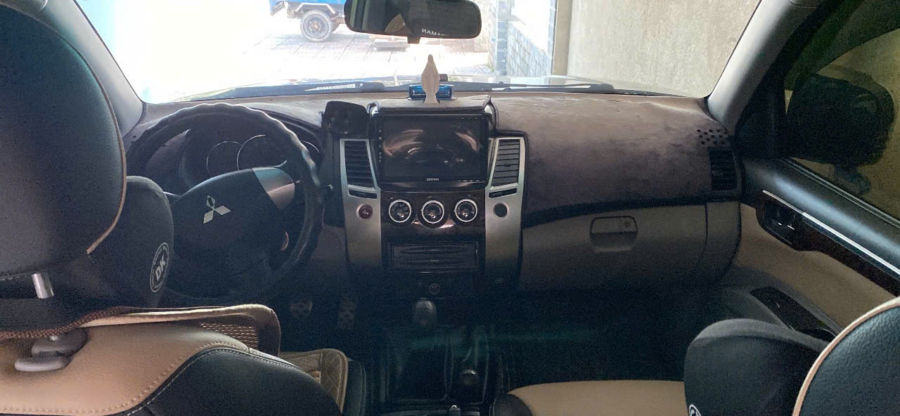 Mitsubishi Pajero 2014 - Nội thất 7