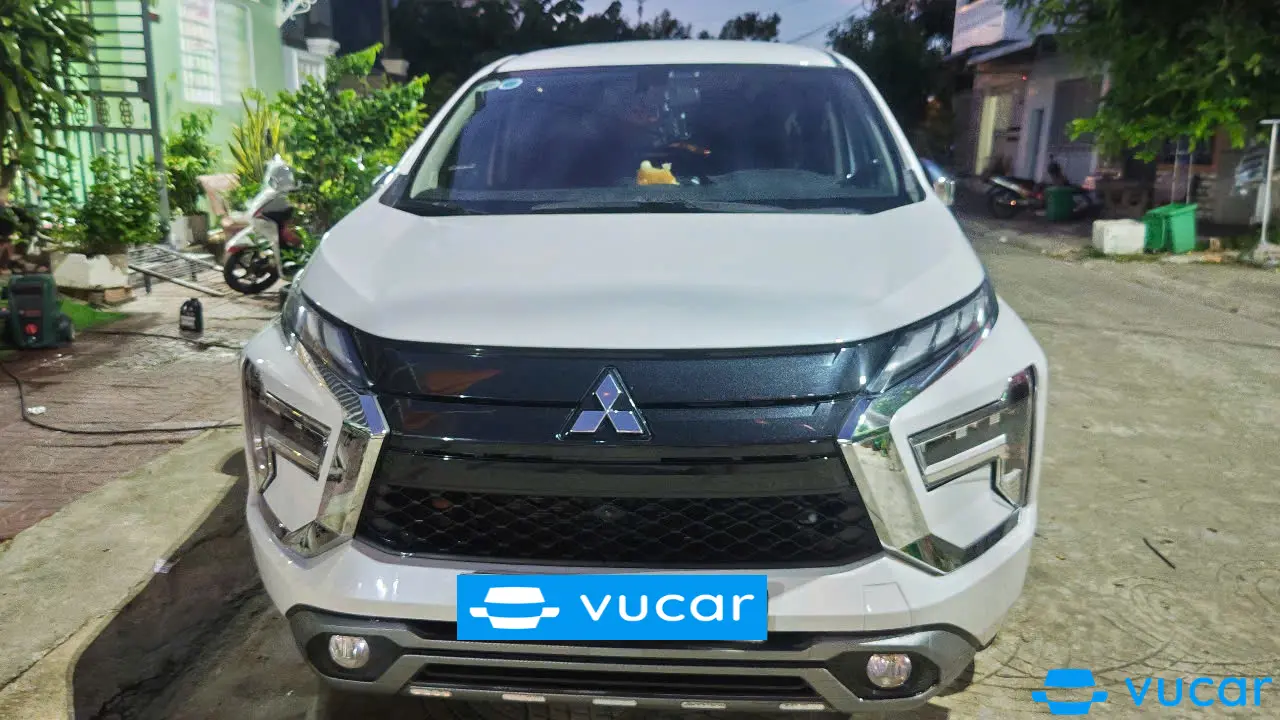 Mitsubishi xpander premium at 2023