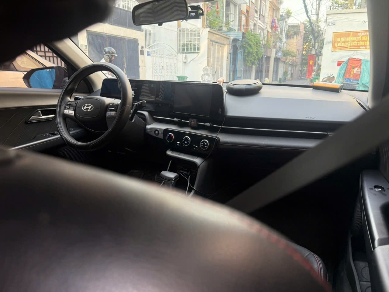 Hyundai Accent 1.5 AT 2024 - Nội thất 3