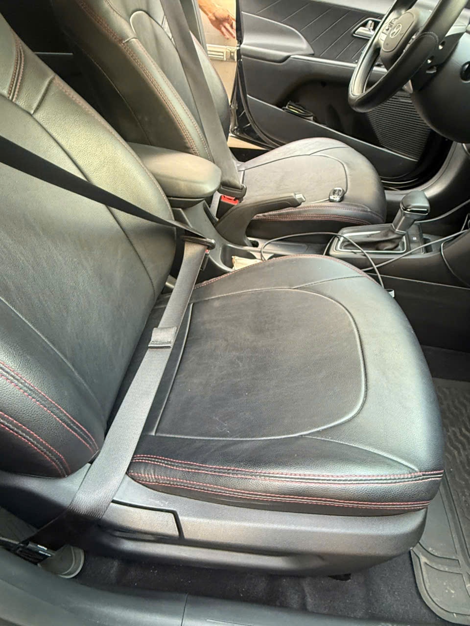 Hyundai Accent 1.5 AT 2024 - Nội thất 13