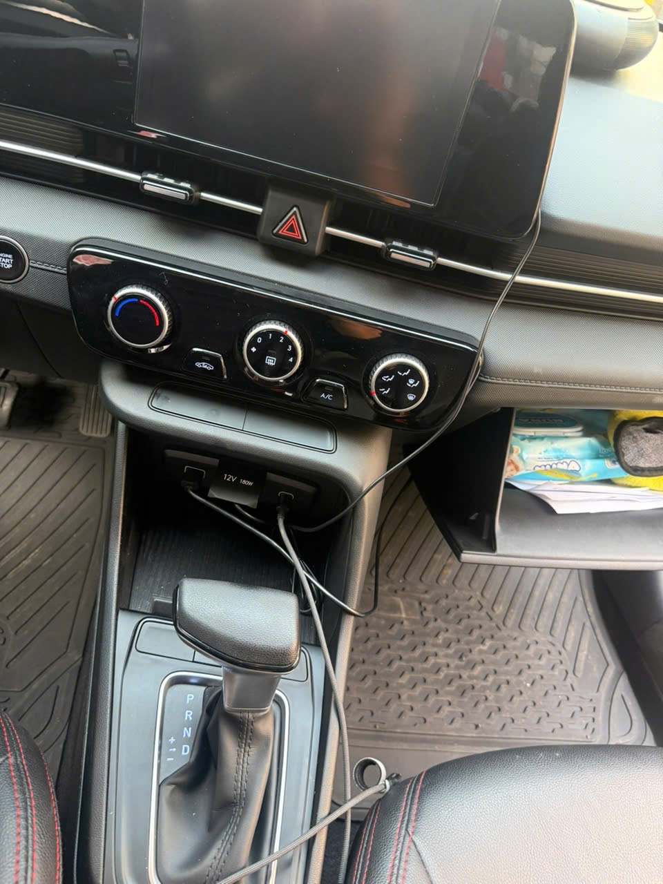 Hyundai Accent 1.5 AT 2024 - Nội thất 10