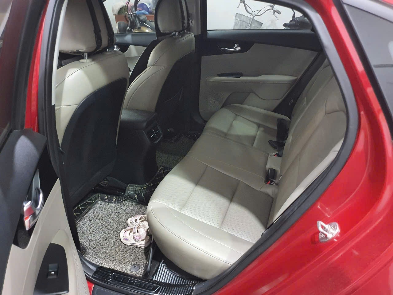 Kia Cerato 1.6AT Deluxe 2019 - Nội thất 2