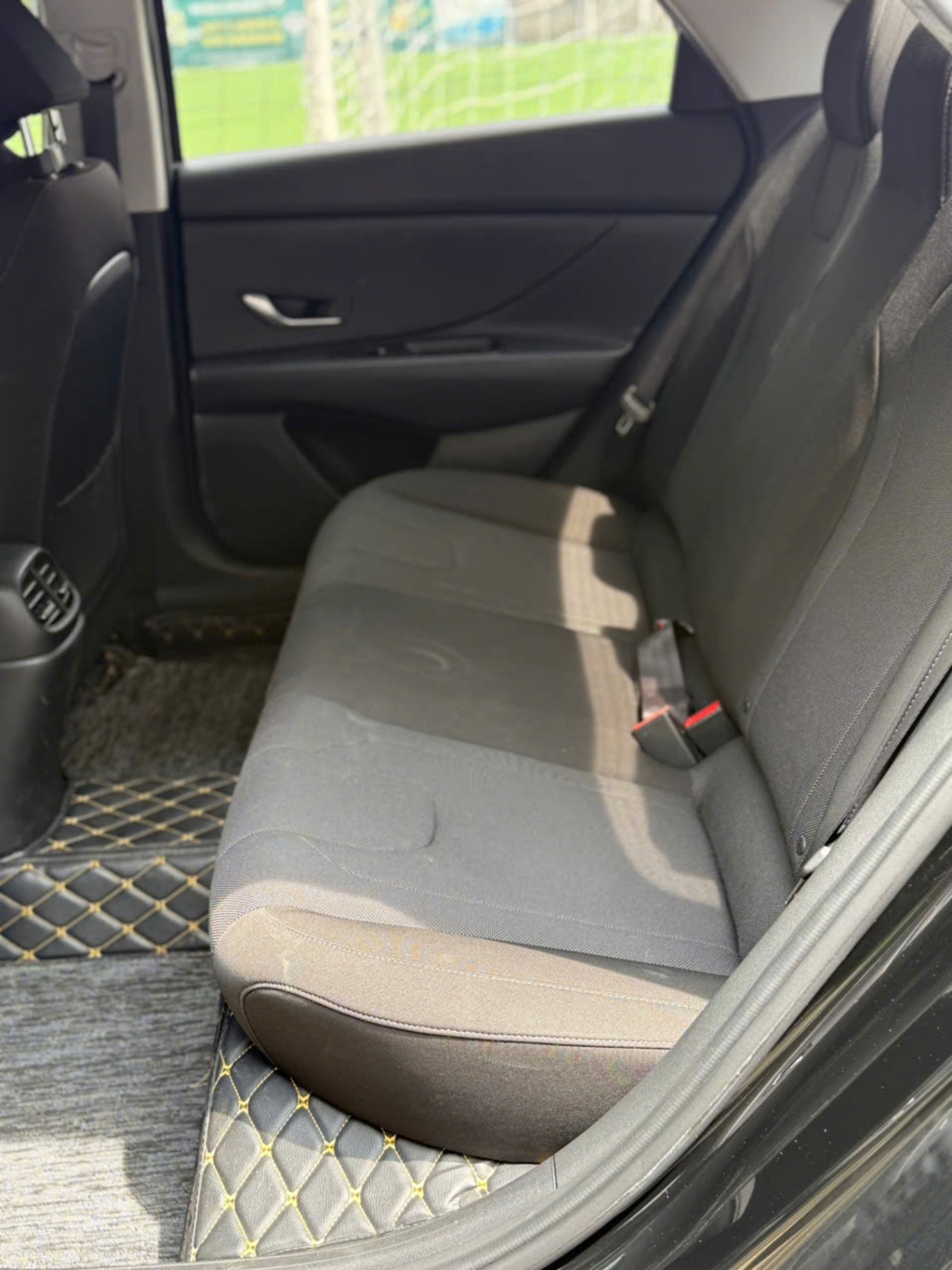 Hyundai Elantra 1.6 AT Tiêu chuẩn 2022 - Nội thất 3