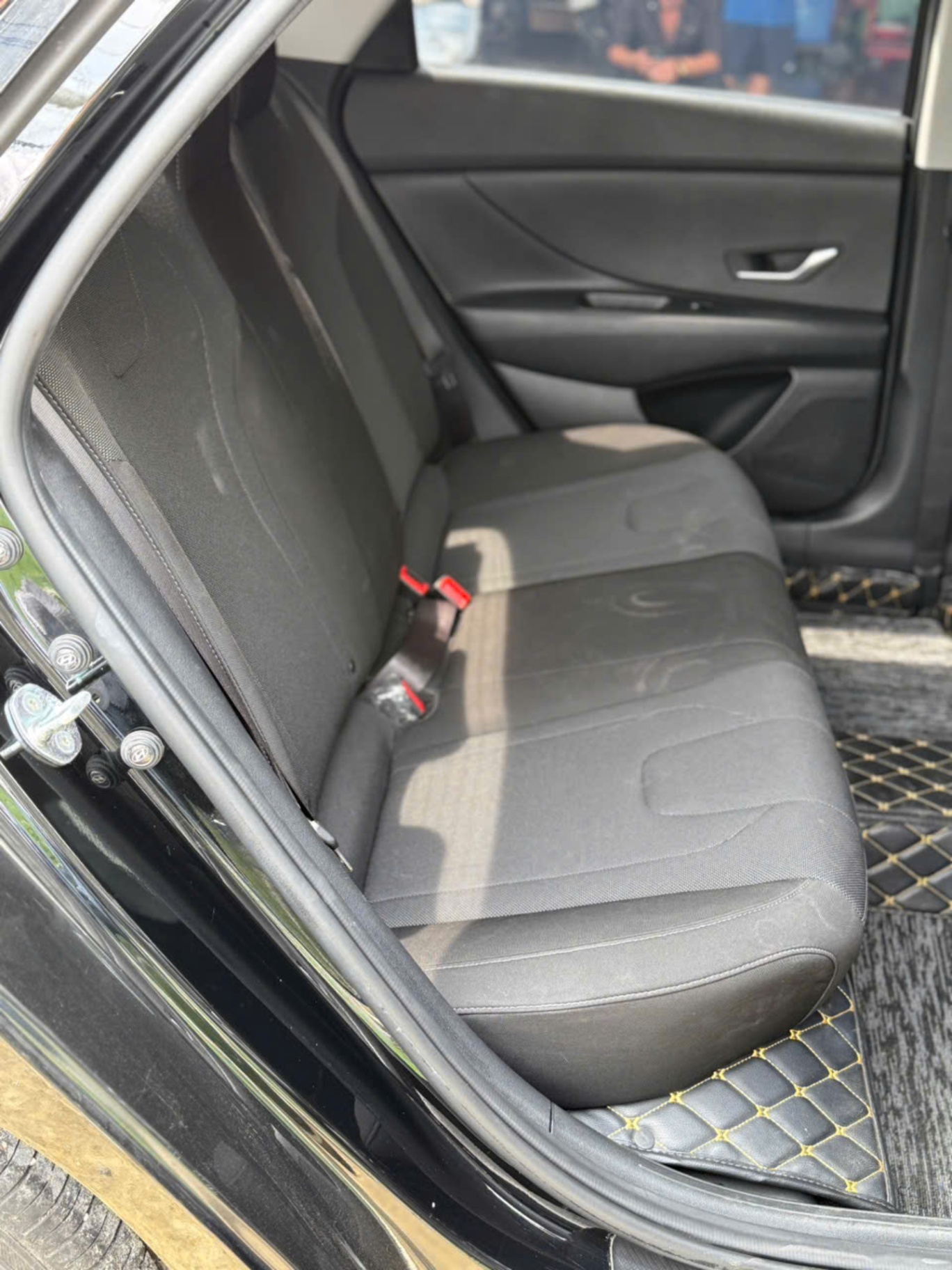 Hyundai Elantra 1.6 AT Tiêu chuẩn 2022 - Nội thất 4