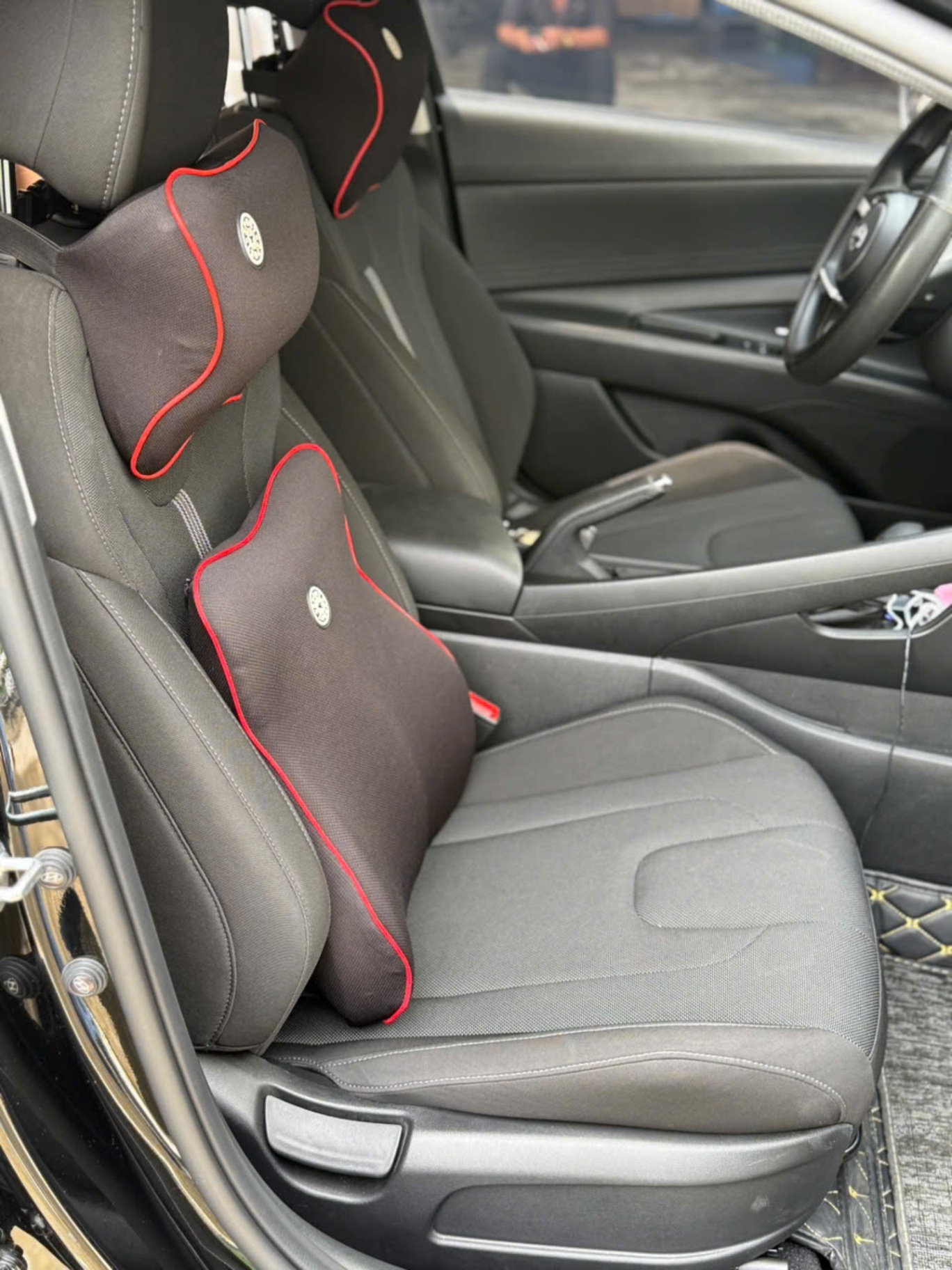 Hyundai Elantra 1.6 AT Tiêu chuẩn 2022 - Nội thất 8