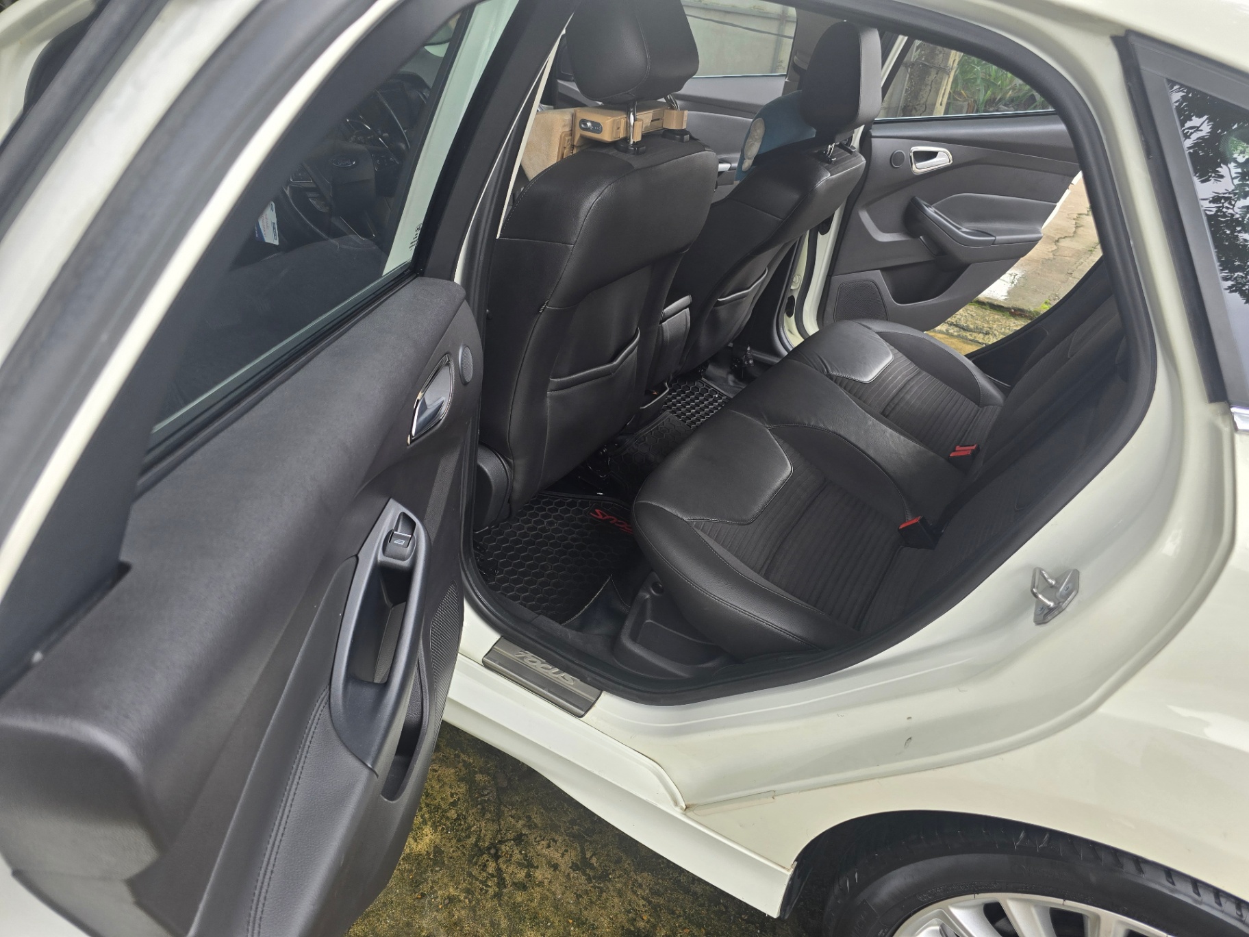 Ford Focus Sport 1.5L 2016 - Nội thất 2