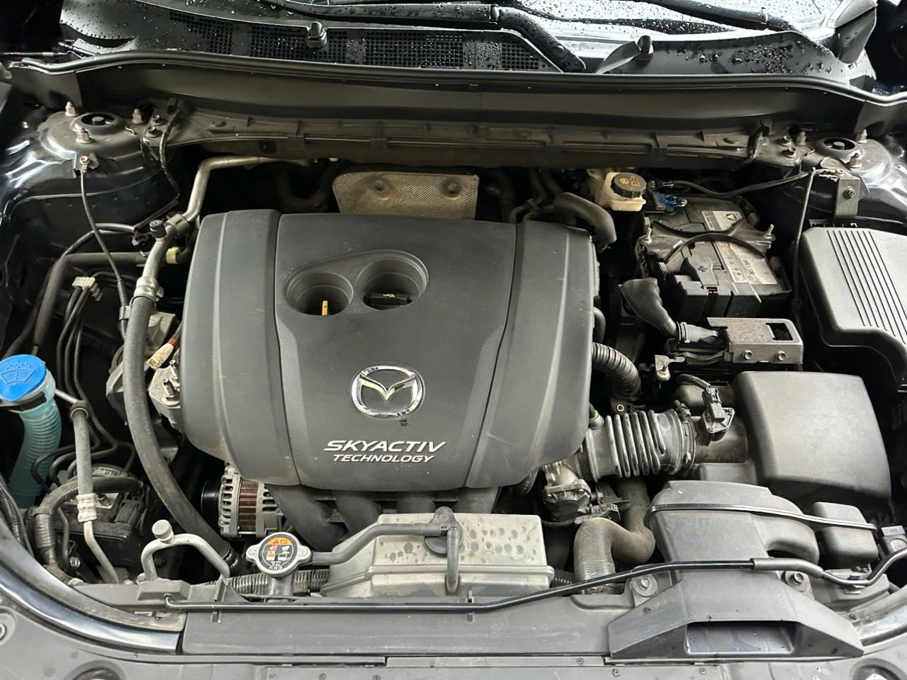 Mazda CX5 2021 Luxury 2.0 AT - Khoang động cơ 2