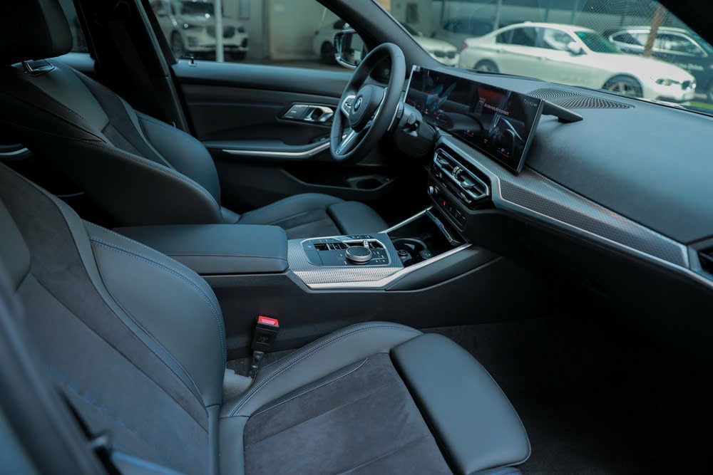 BMW 3 Series 2024 320i M Sport LCI - Nội thất 1