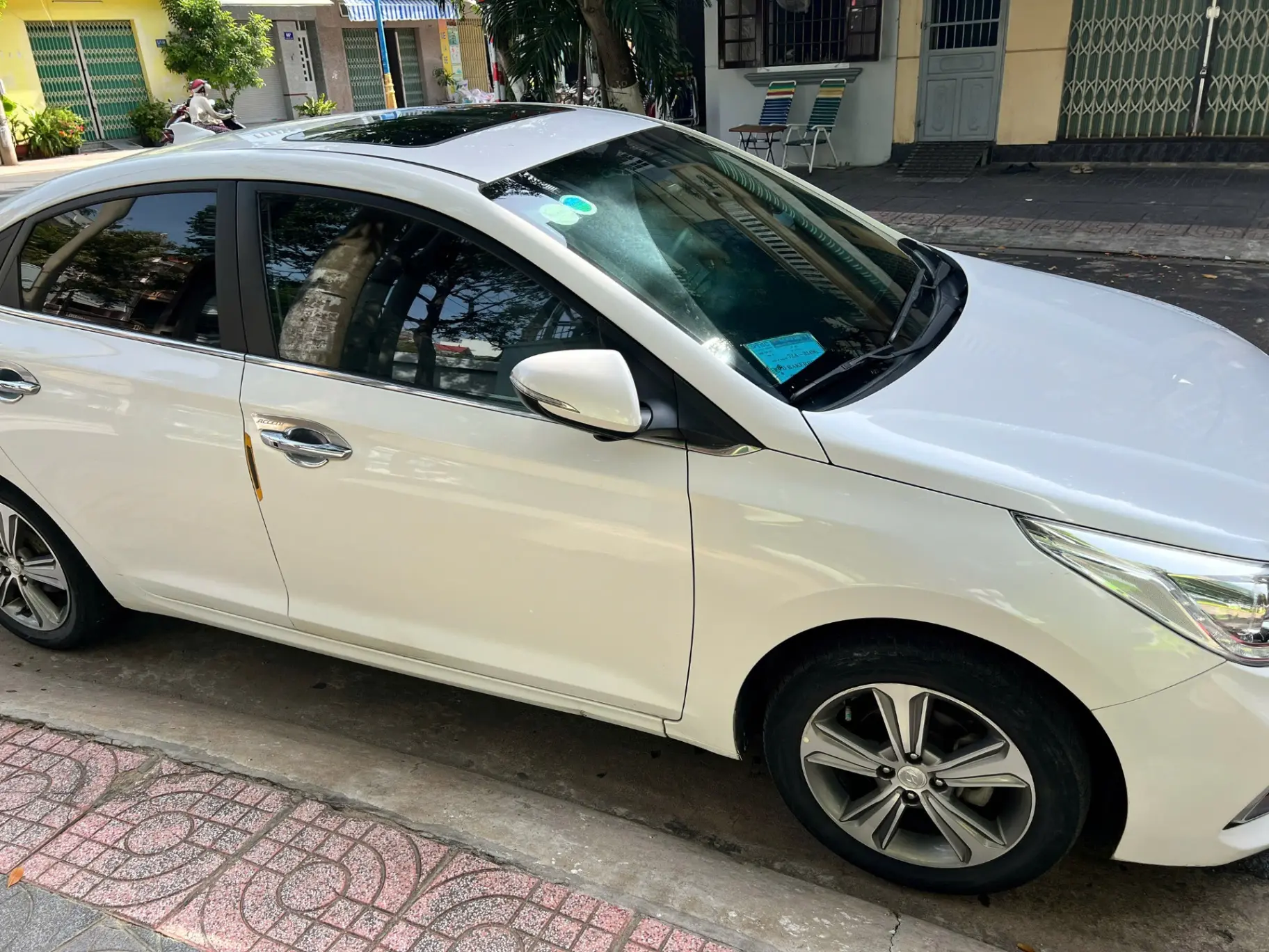 Hyundai Accent 1.4 AT HGS 2018 - Ngoại thất 2
