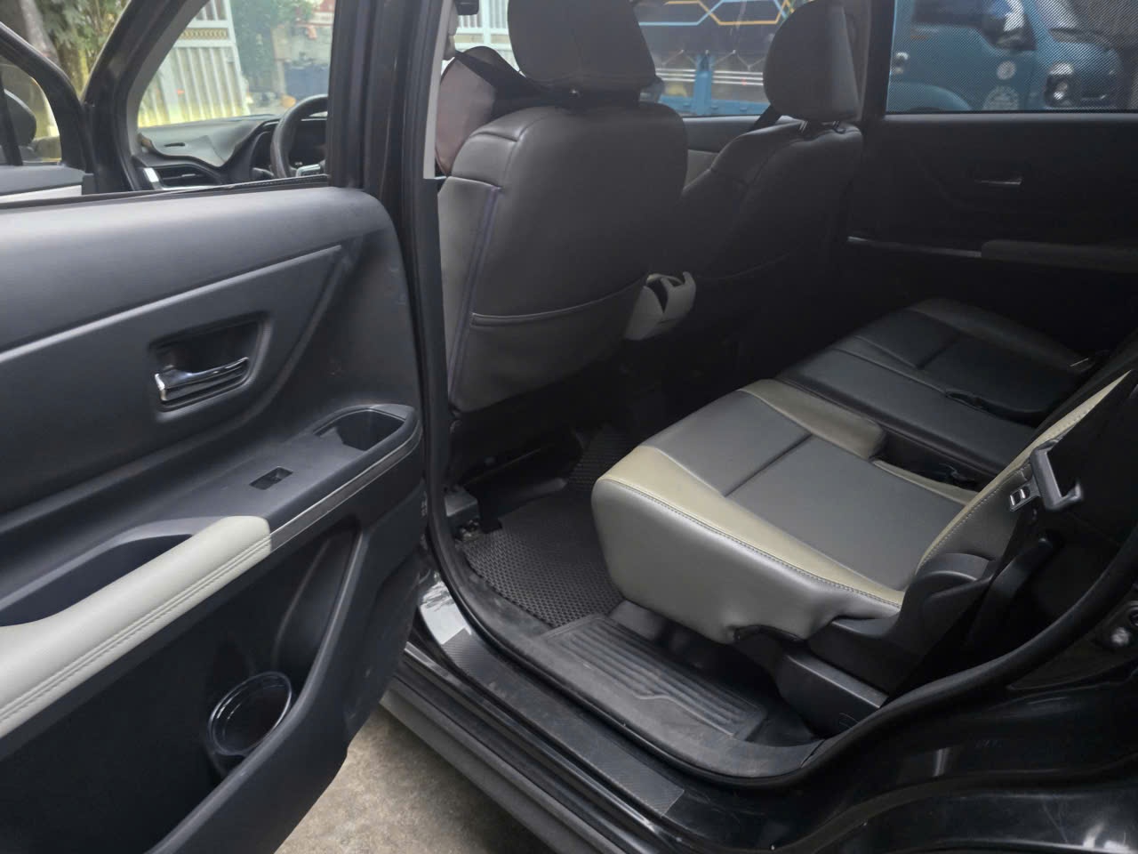 Toyota Veloz Cross 1.5 CVT 2023 - Nội thất 3
