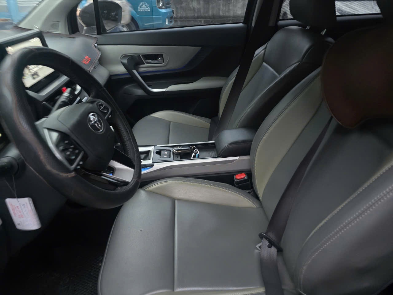 Toyota Veloz Cross 1.5 CVT 2023 - Nội thất 4