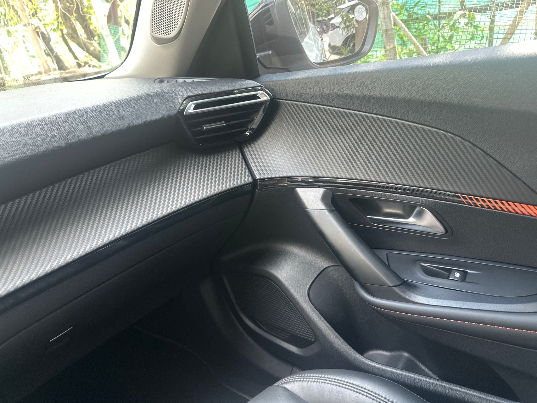 Peugeot 2008 Active 1.2 AT 2024 - Nội thất 4