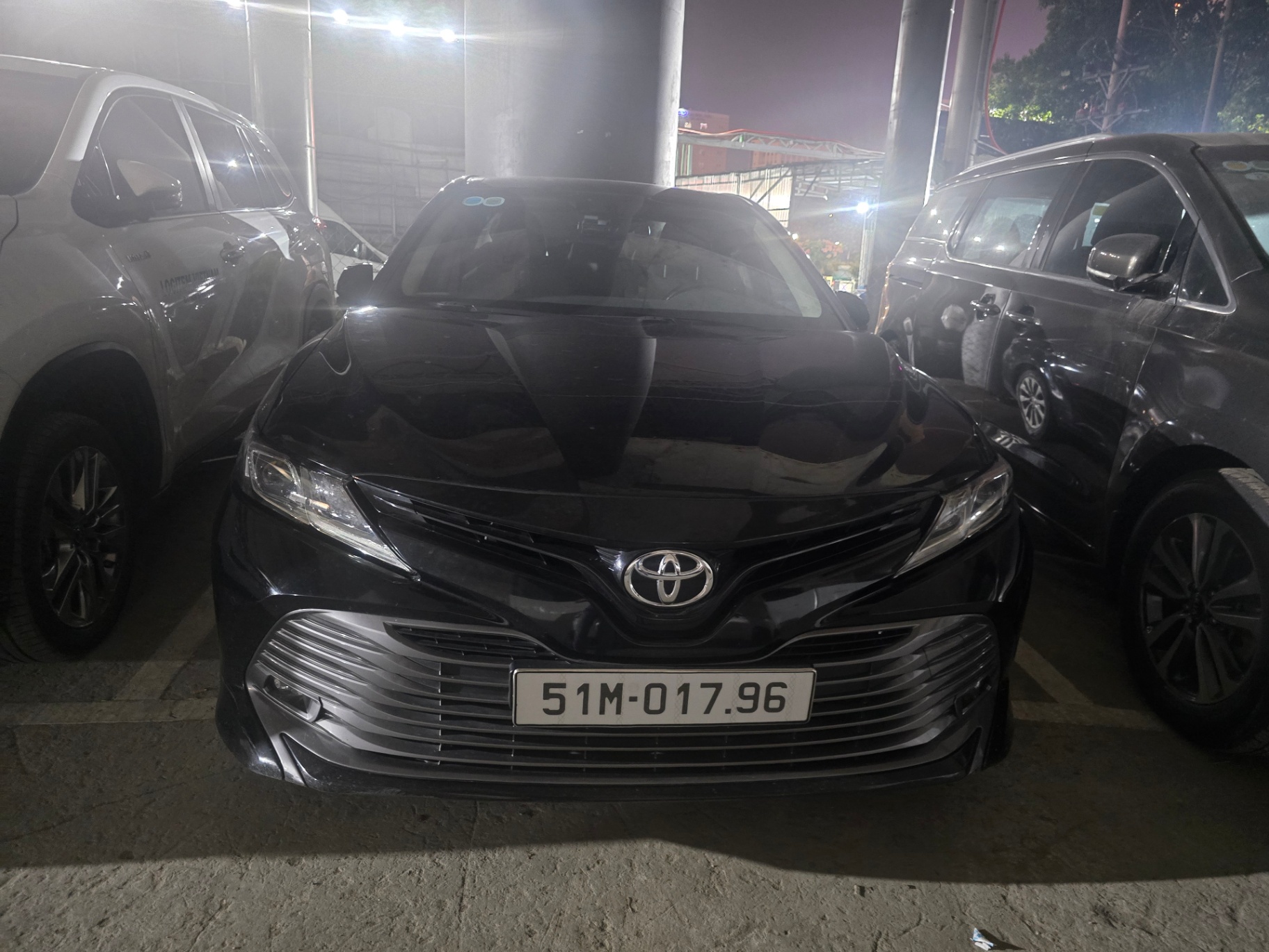 Toyota Camry 2.0G 2019 - Ngoại thất 1