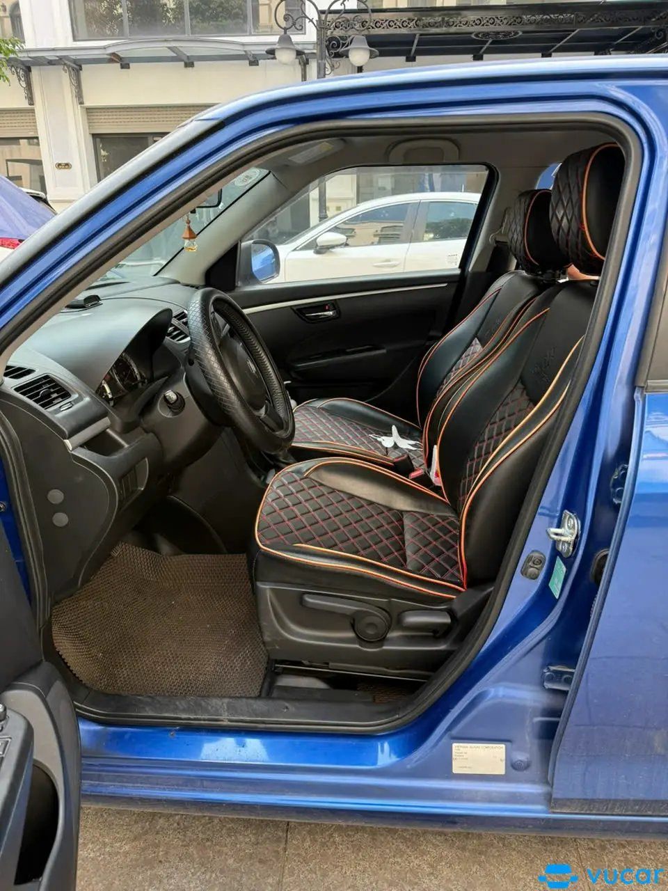 Suzuki Swift 1.4 AT 2017 - Nội thất 9