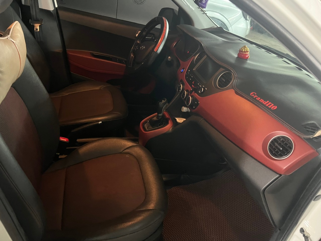Hyundai i10 2021 Grand 1.2 AT - Nội thất 5