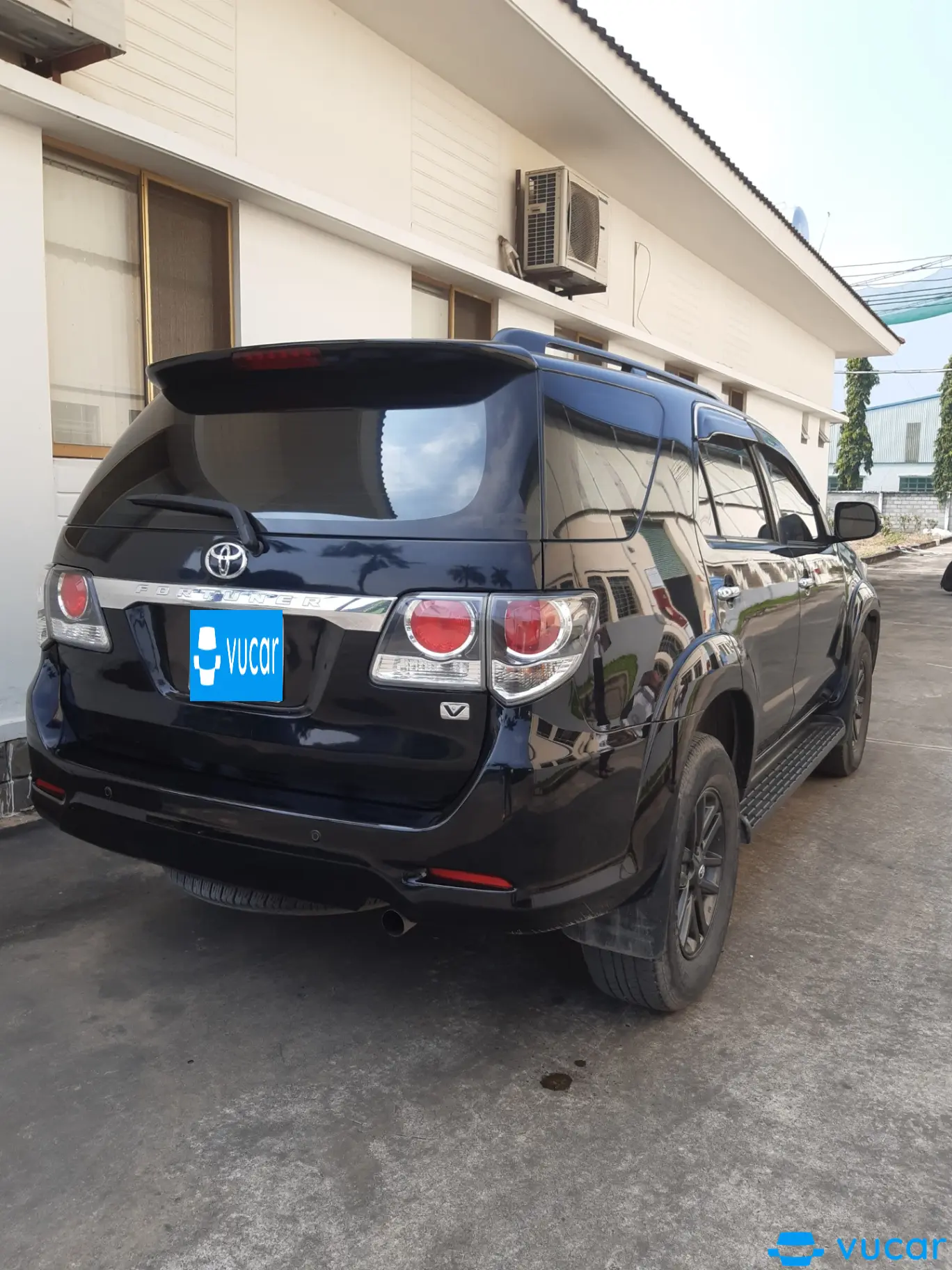 Toyota Fortuner 4x2 AT 2015 - Ngoại thất 5