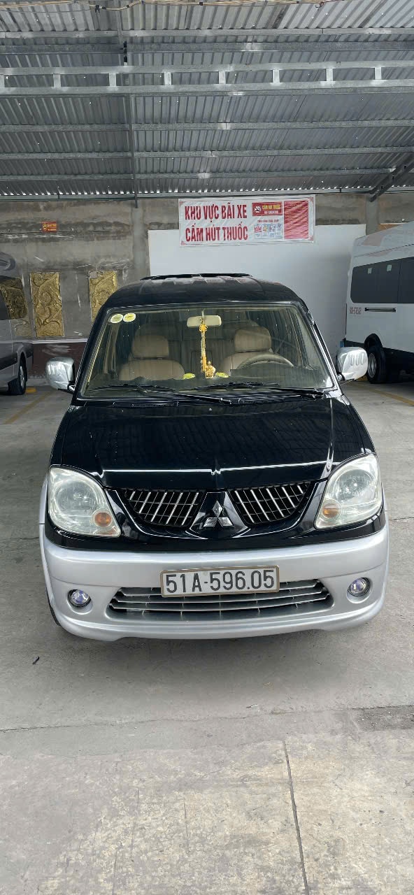 Mitsubishi Jolie đen 2005 - Ngoại thất 5