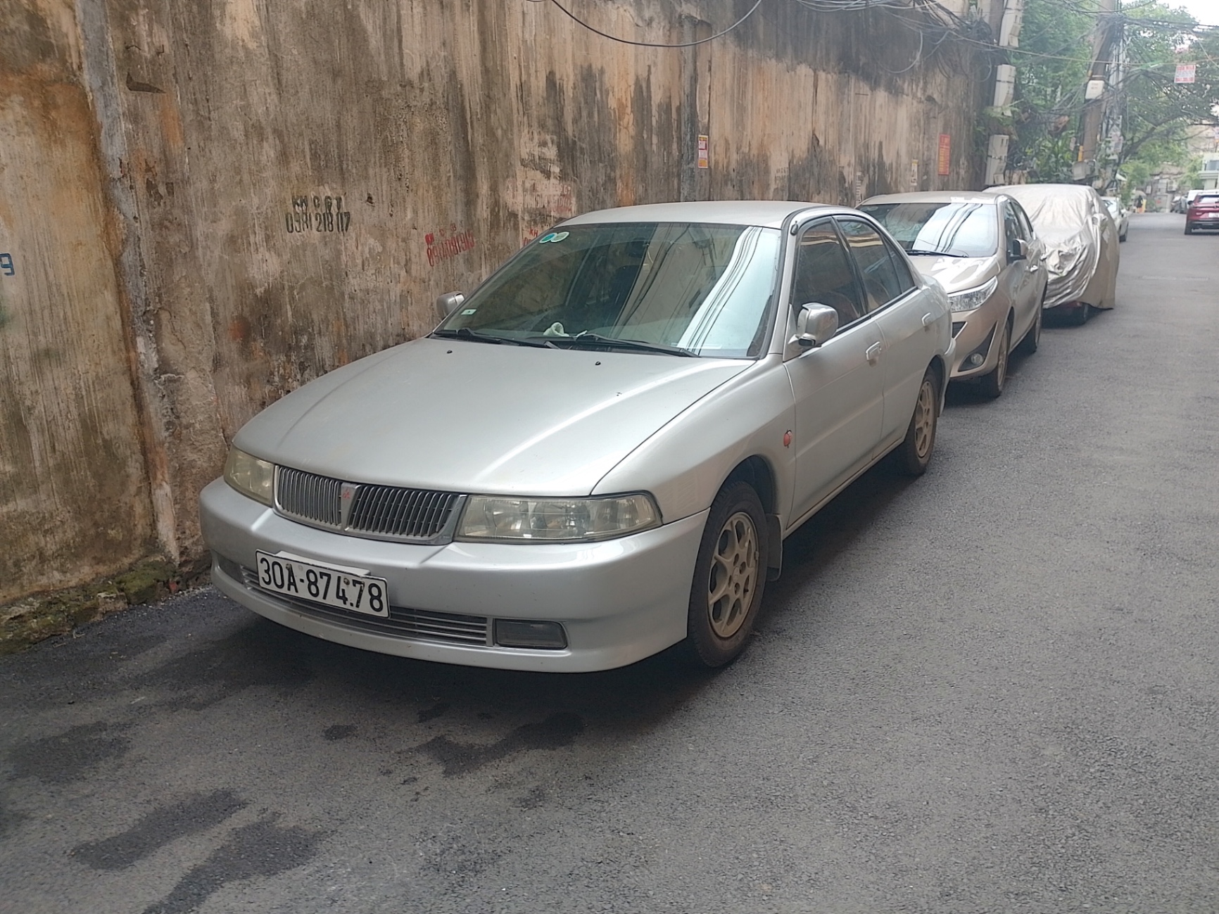 Mitsubishi Lancer GLX 1.6 MT 2003 - Ngoại thất 1