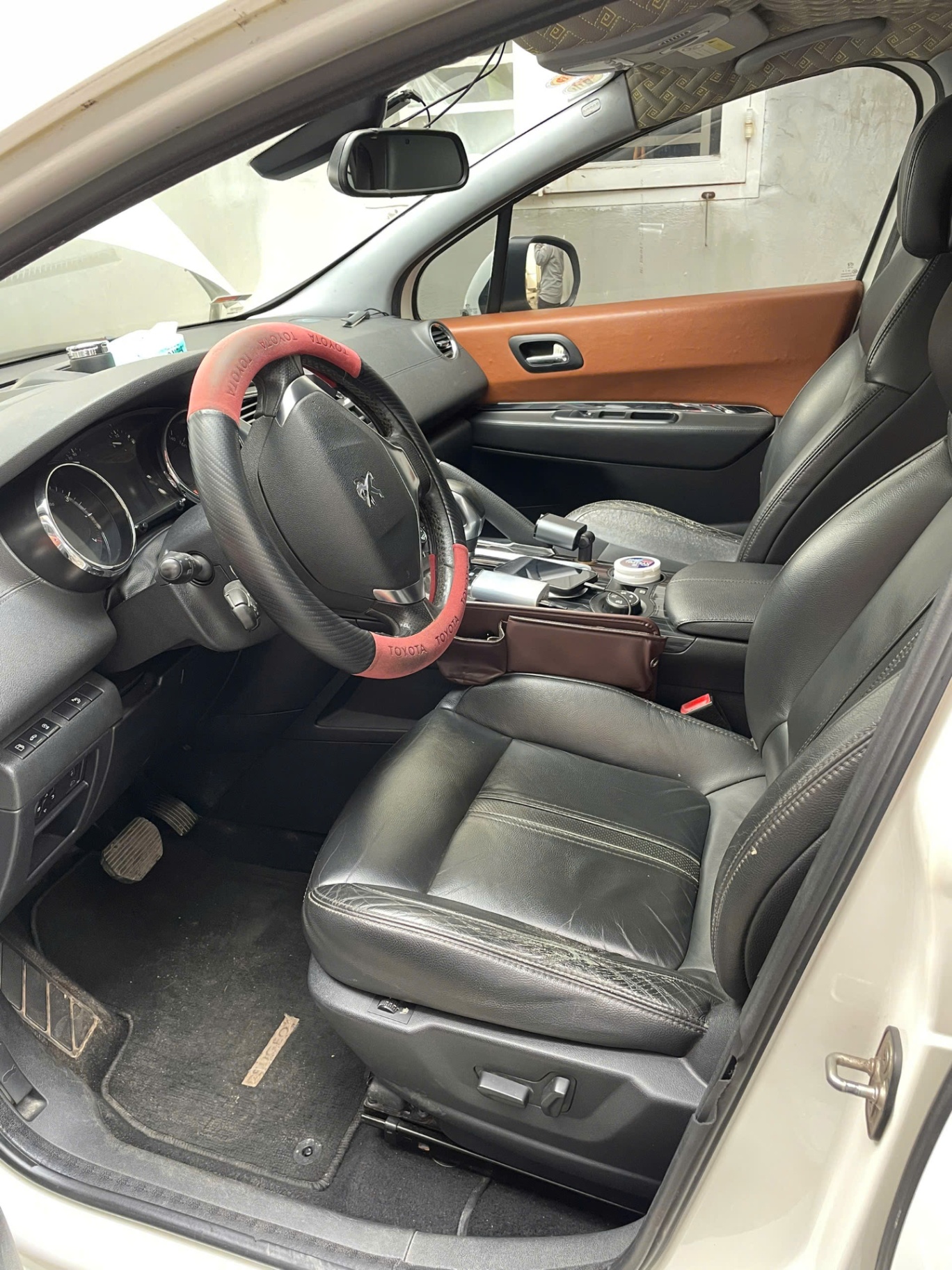 Peugeot 3008 1.6 AT 2015 - Nội thất 4
