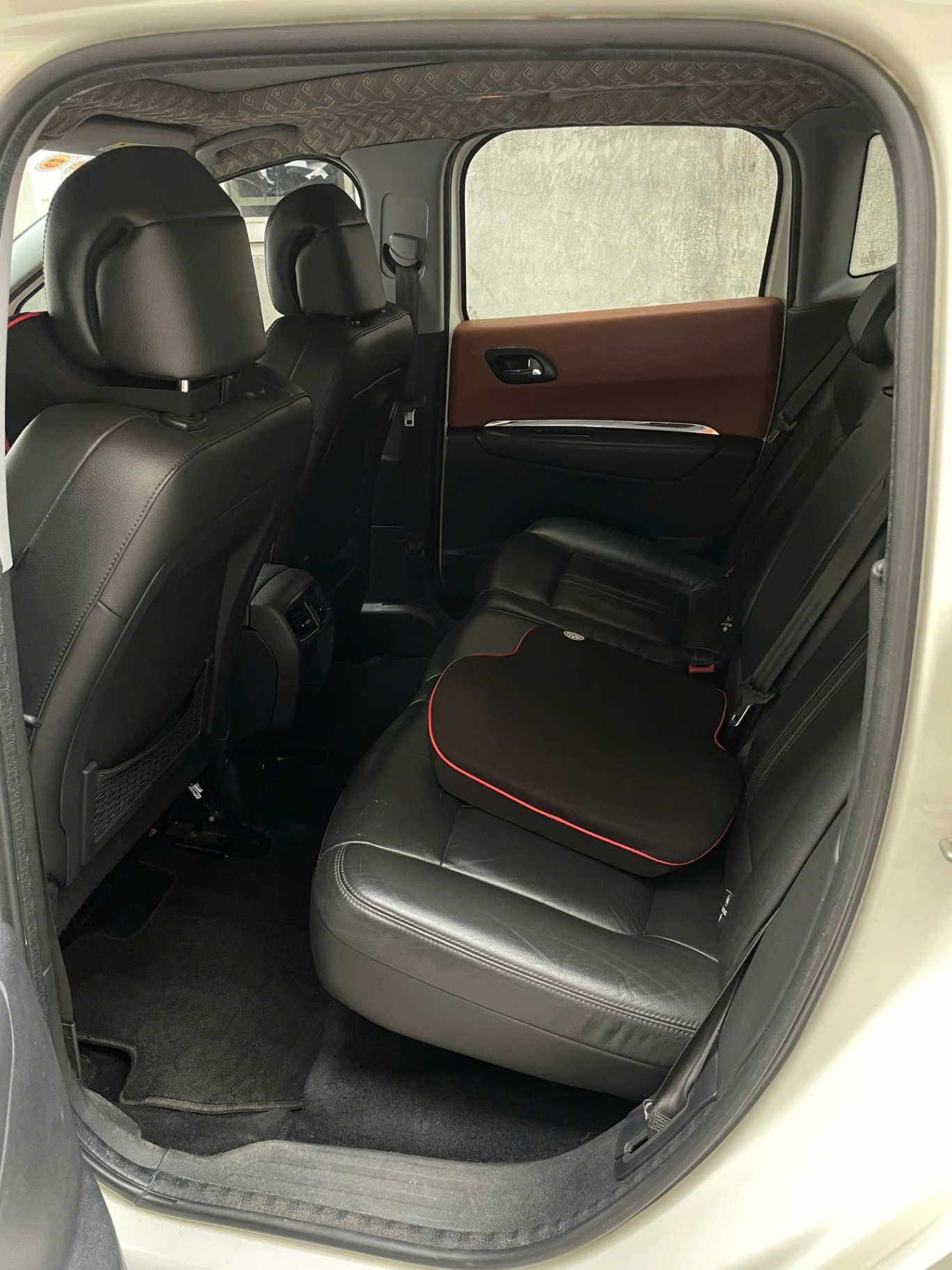 Peugeot 3008 1.6 AT 2015 - Nội thất 5